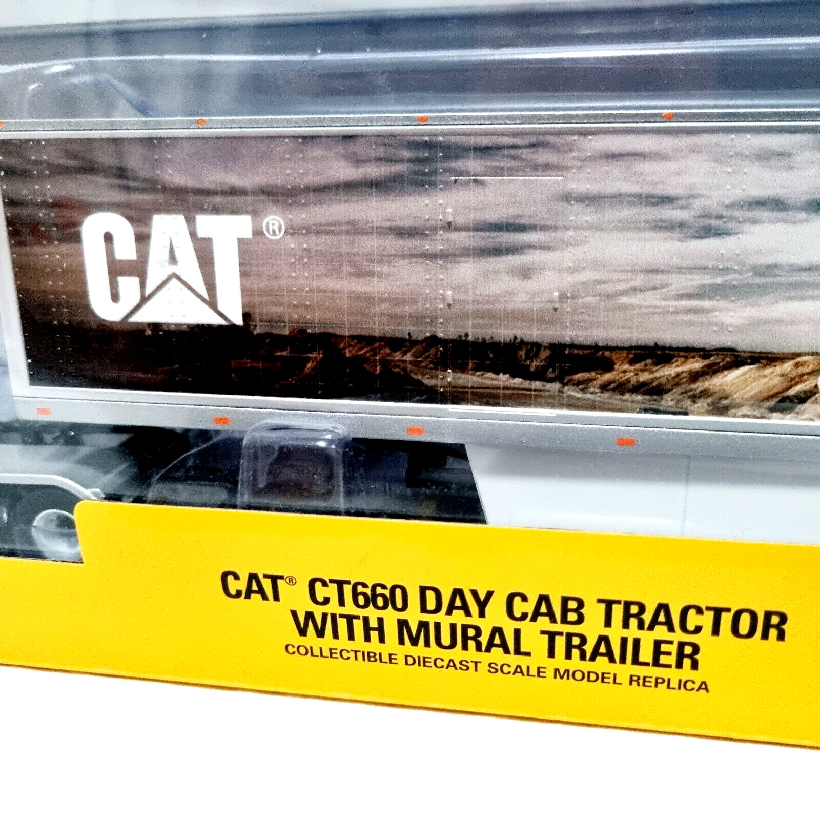 CAT Caterpillar 1:50 Truck Day Cab Tractor Mural Trailer CT660 Scale Die Cast