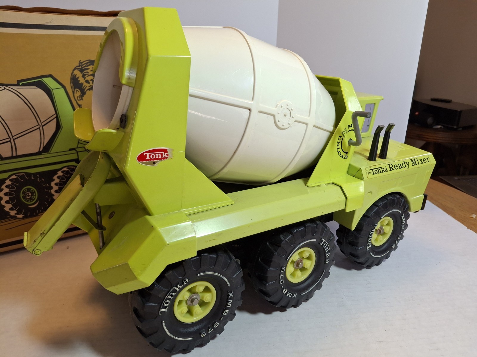 Tonka Mighty Tonka Ready Mix Cement Mixer Truck No. 3950 w/ Box