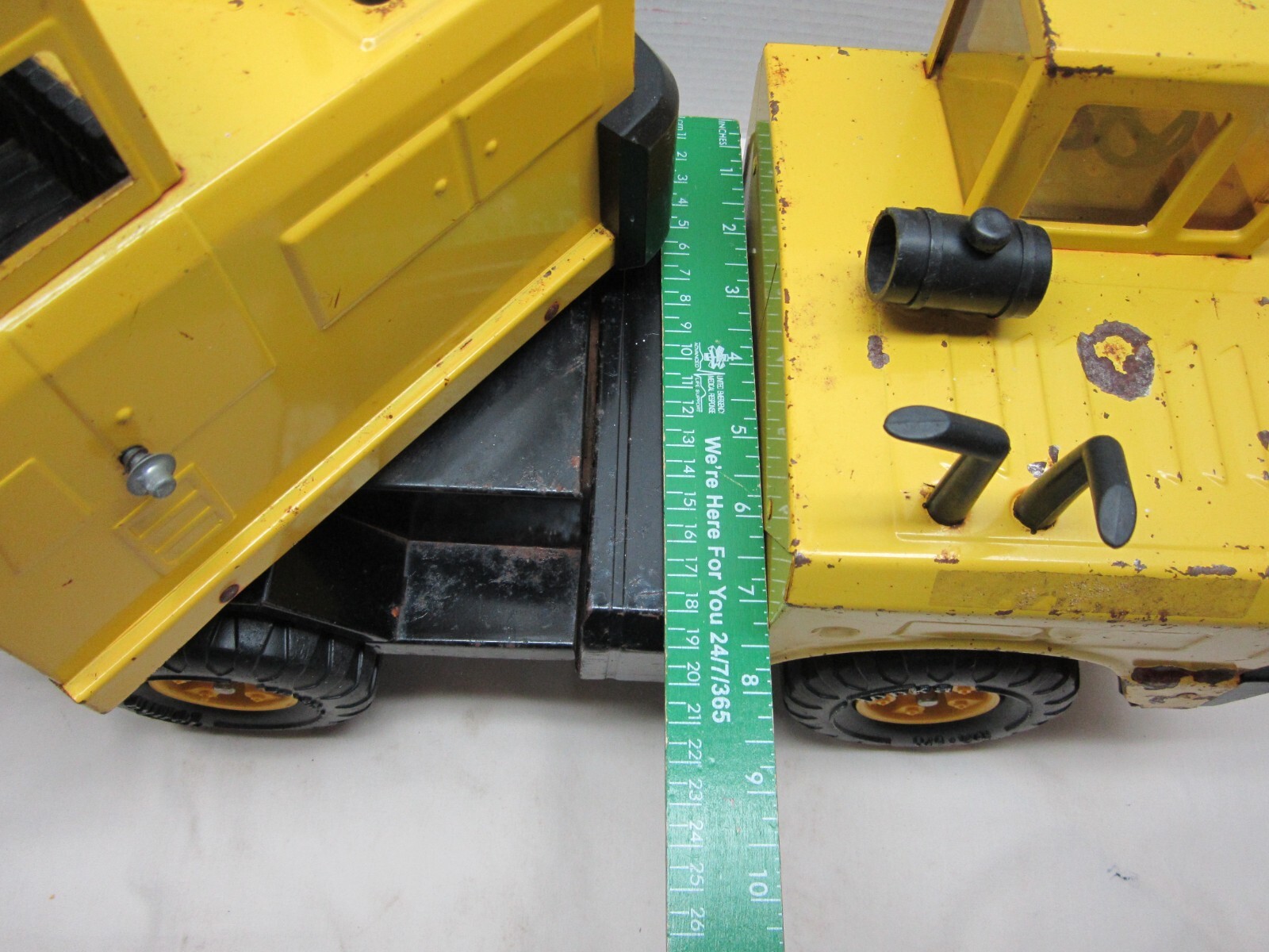 Vintage 1970’s Tonka Mighty Mobile Crane MR970 Metal Steel Truck with Clam