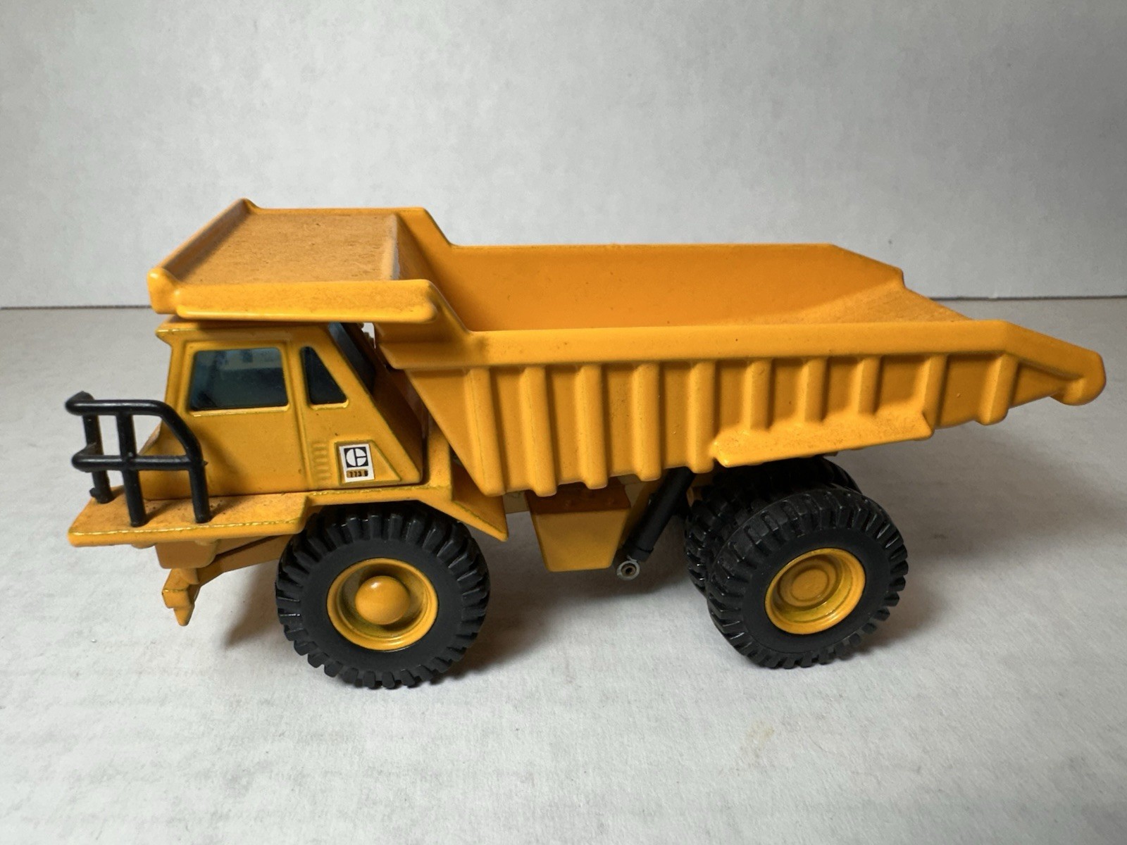 JOAL Caterpillar 773B Dump Truck 5.25″ Diecast (READ)