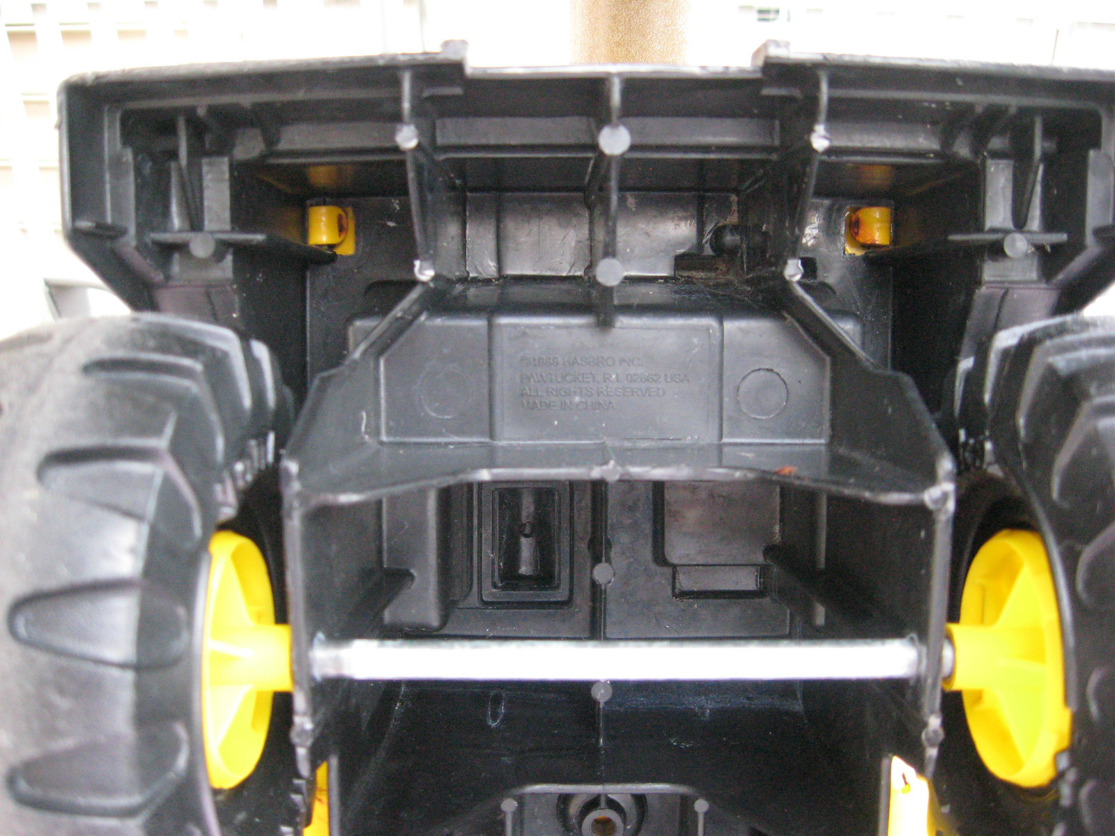 1999 TONKA NO. 768 MIGHTY DUMP TRUCK 16″ LENGTH~ PRESSED-STEEL