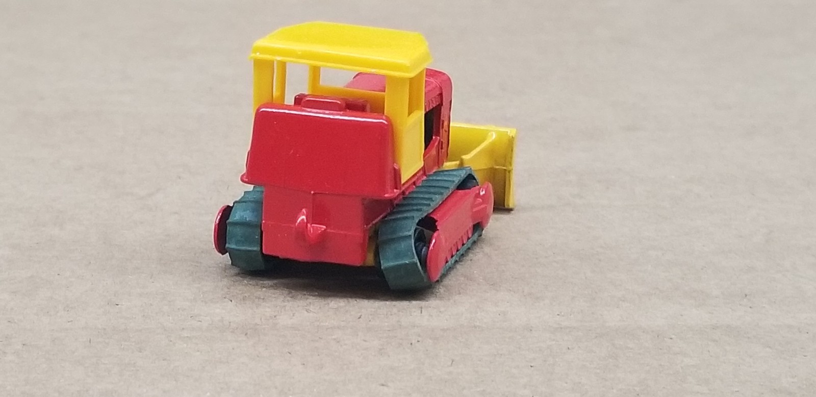 1968 Matchbox Lesney No. 16 Case Tractor Super Nice Original Tracks Shelf A1