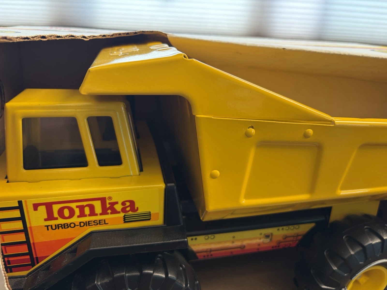 1989 Tonka Mighty Dump Truck #3901 NEW IN BOX- Turbo Diesel- Original Steel