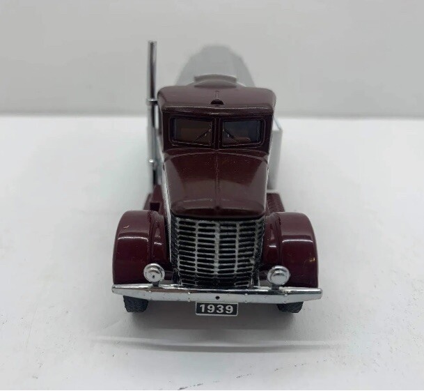 1:64 AHL Hartoy Peterbilt Delivery Truck Car Hershey’s Syrup Diecast Model 1939.