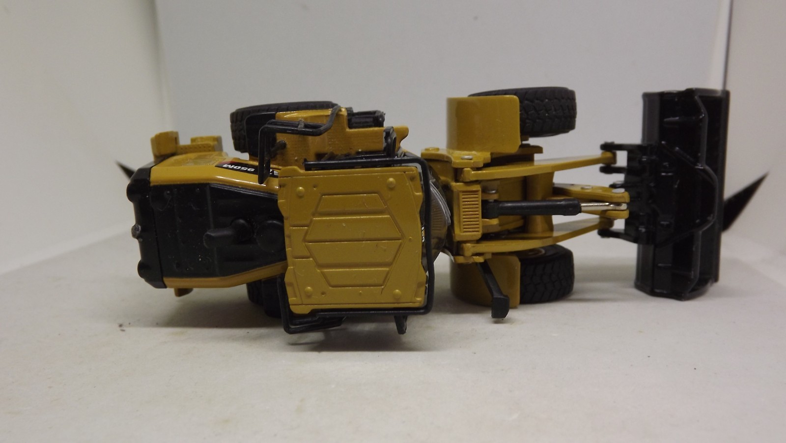 CAT 950M Wheel Loader 1:64 Diecast (Diecast Masters) 85608