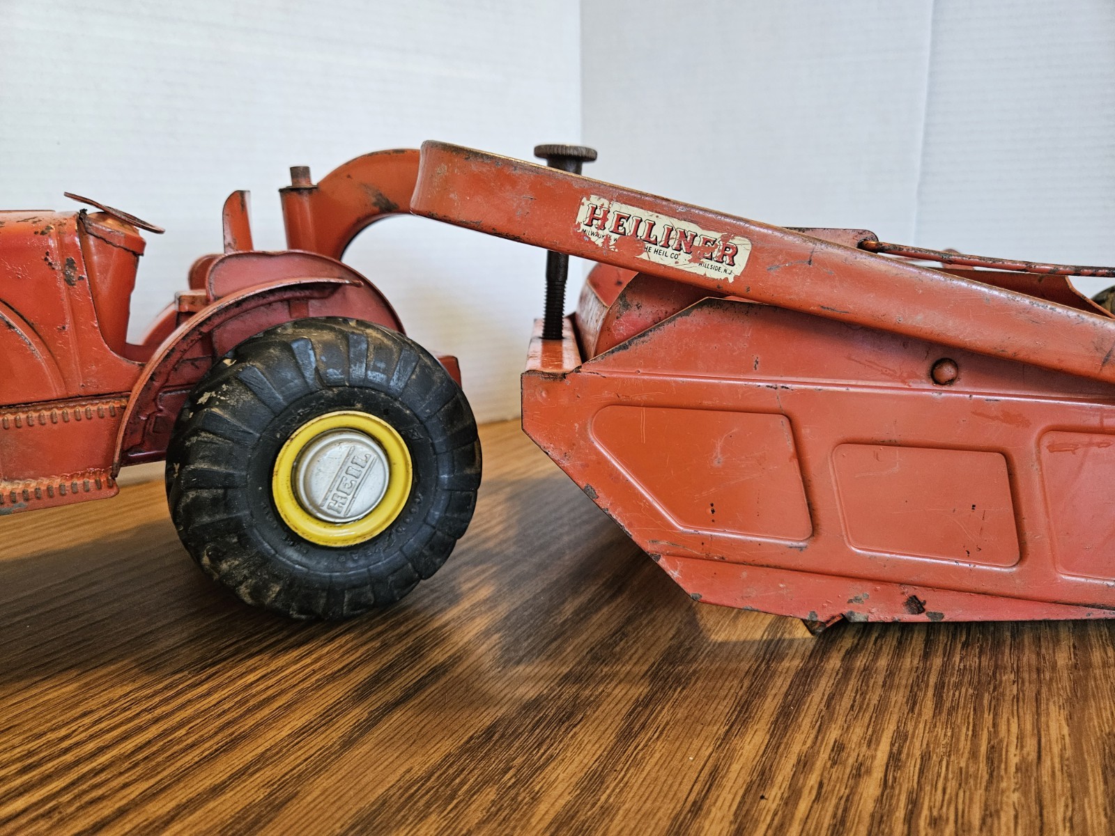 Vintage 1950’s Doepke Heiliner 28″ Pressed Steel Earth Mover Road Scraper Grader
