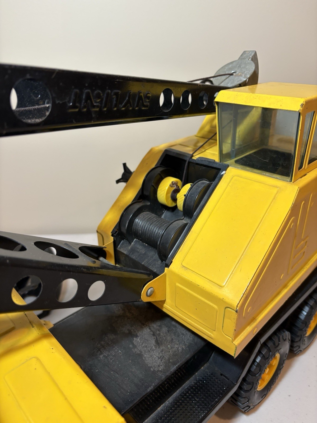 Vintage NYLINT Toy Michigan Shovel Crane T-24 Pressed Steel Yellow Truck