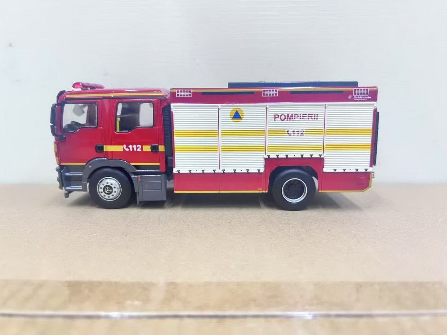 1/43 MAN POMPIER II Fire Truck Diecast Model Toy Gift Collection