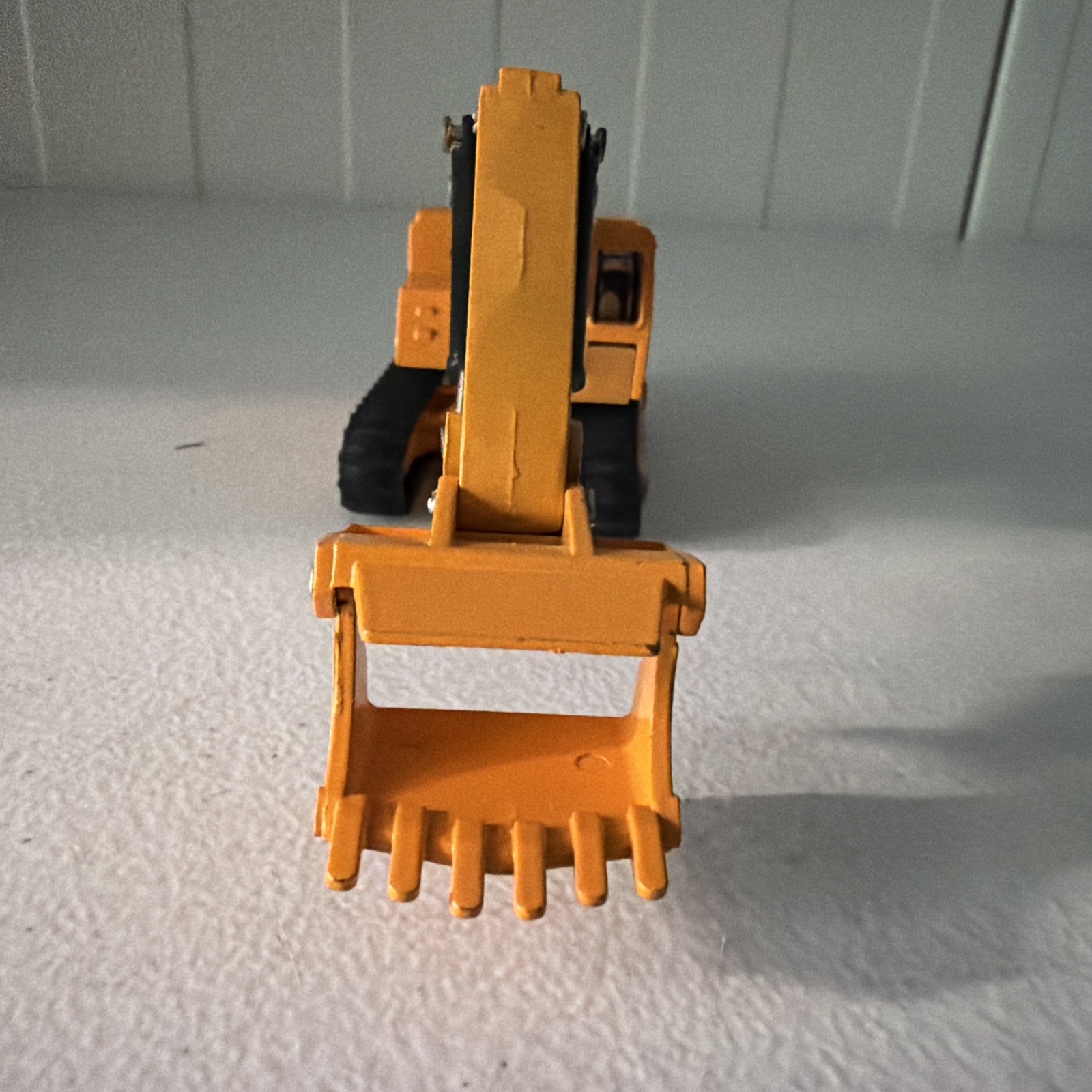 Shinsei 29 Hitachi UH20 Loader Shovel Diecast Construction – Made In Japan 1/50