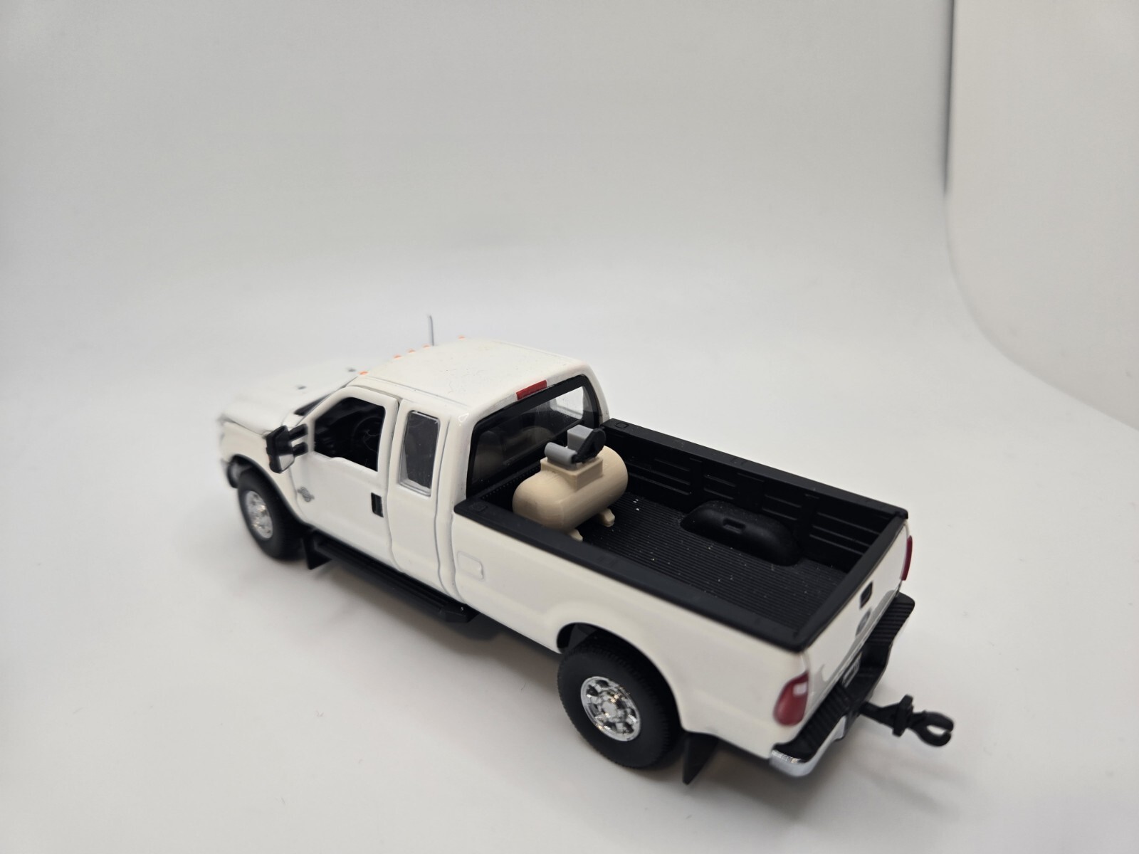 1/50 Scale Small Shop Compressor *2 Pack* in Tan