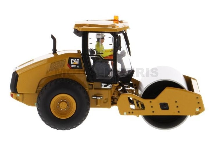Diecast Masters 85589 Cat CS11 GC Soil Compactor 1/50