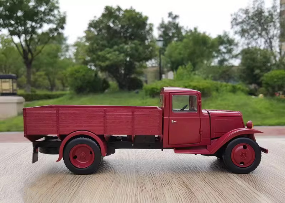 1:24 MAQMADON 1952 U23 Pickup Truck Construction Vehicle Diecast Metal Model Red