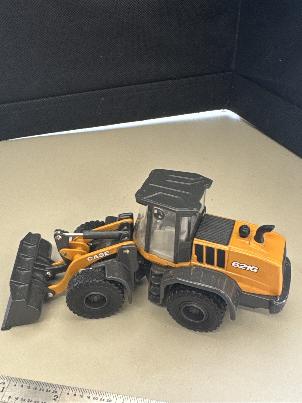 Ertl 44134 CASE 621G Articulated Wheel Loader 1/50 Die-cast