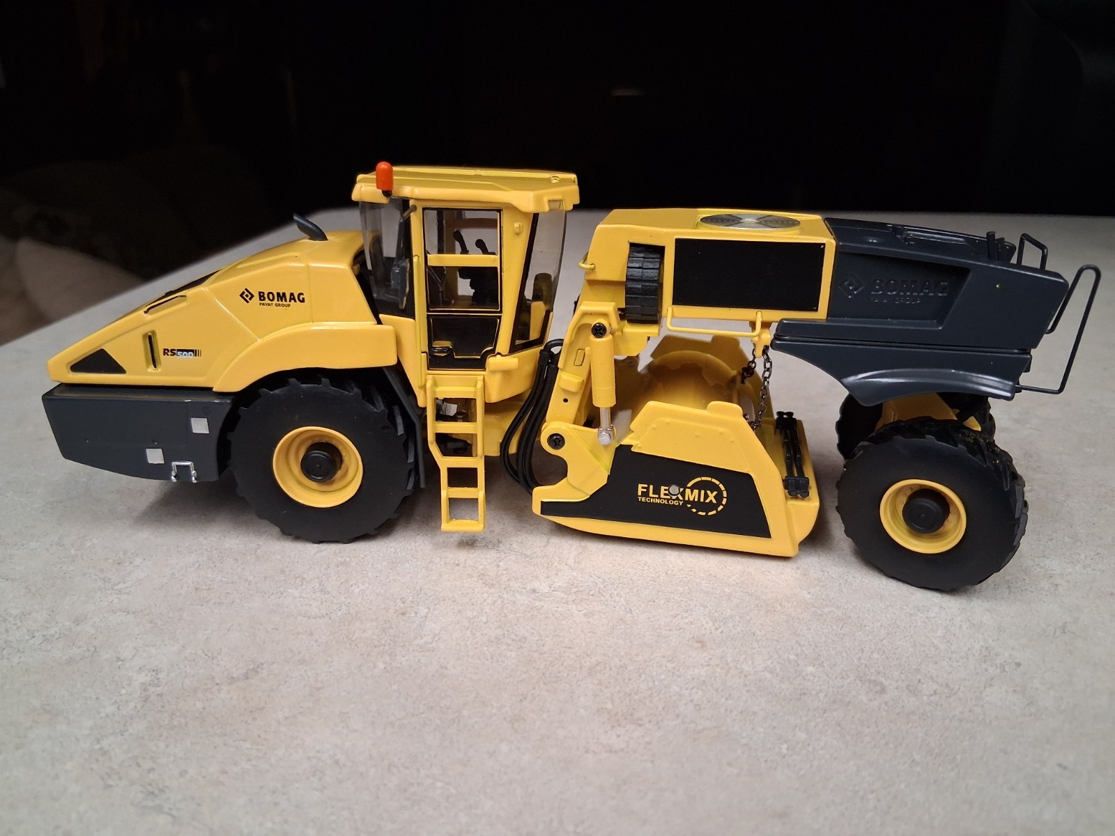 Rare 1/50 Bomag RS500 Grinder Recycler Stabilizer, MIB