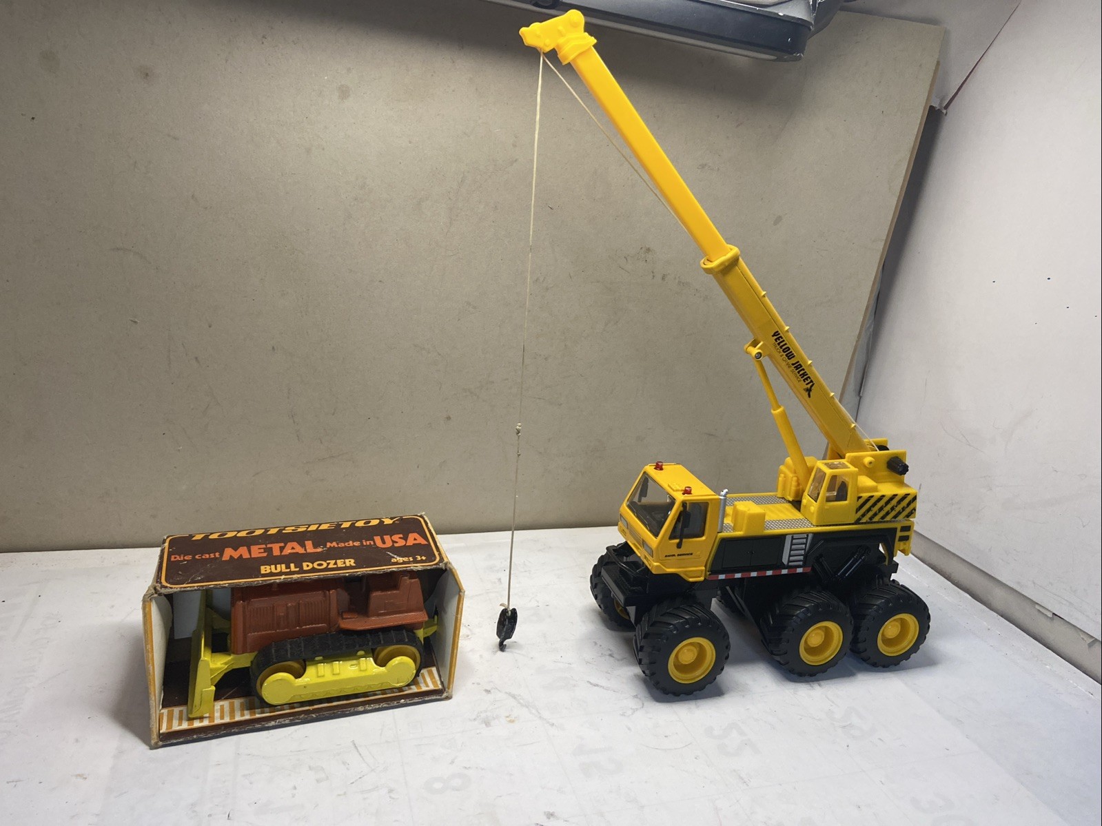 Vintage Tootsie Toys Diecast Bulldozer In Original Box Unplayed And Crane