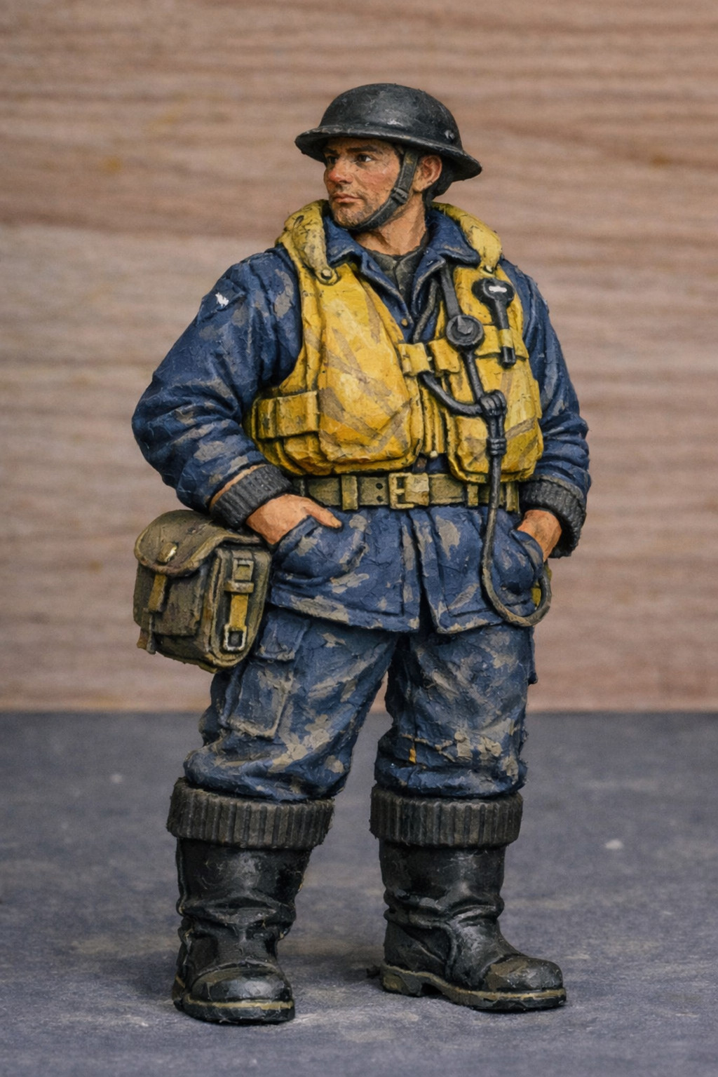 N28 ASRL WWII RAF Rescue Crewman Figure – Life Jacket and Brodie Helmet, Standin