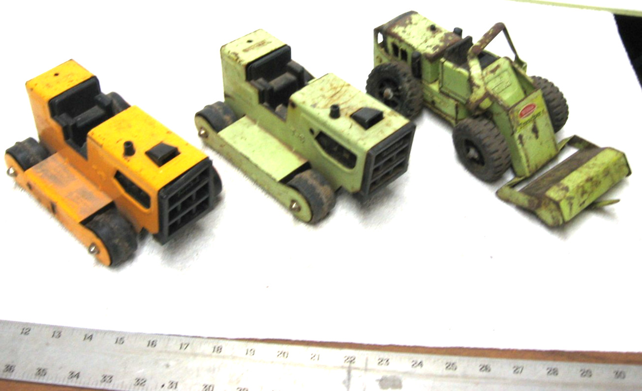 3 VINTAGE TONKA DOZER CRAWLER TRACTOR PAYLOADER PRESSED STEEL PARTS OR RESTORE
