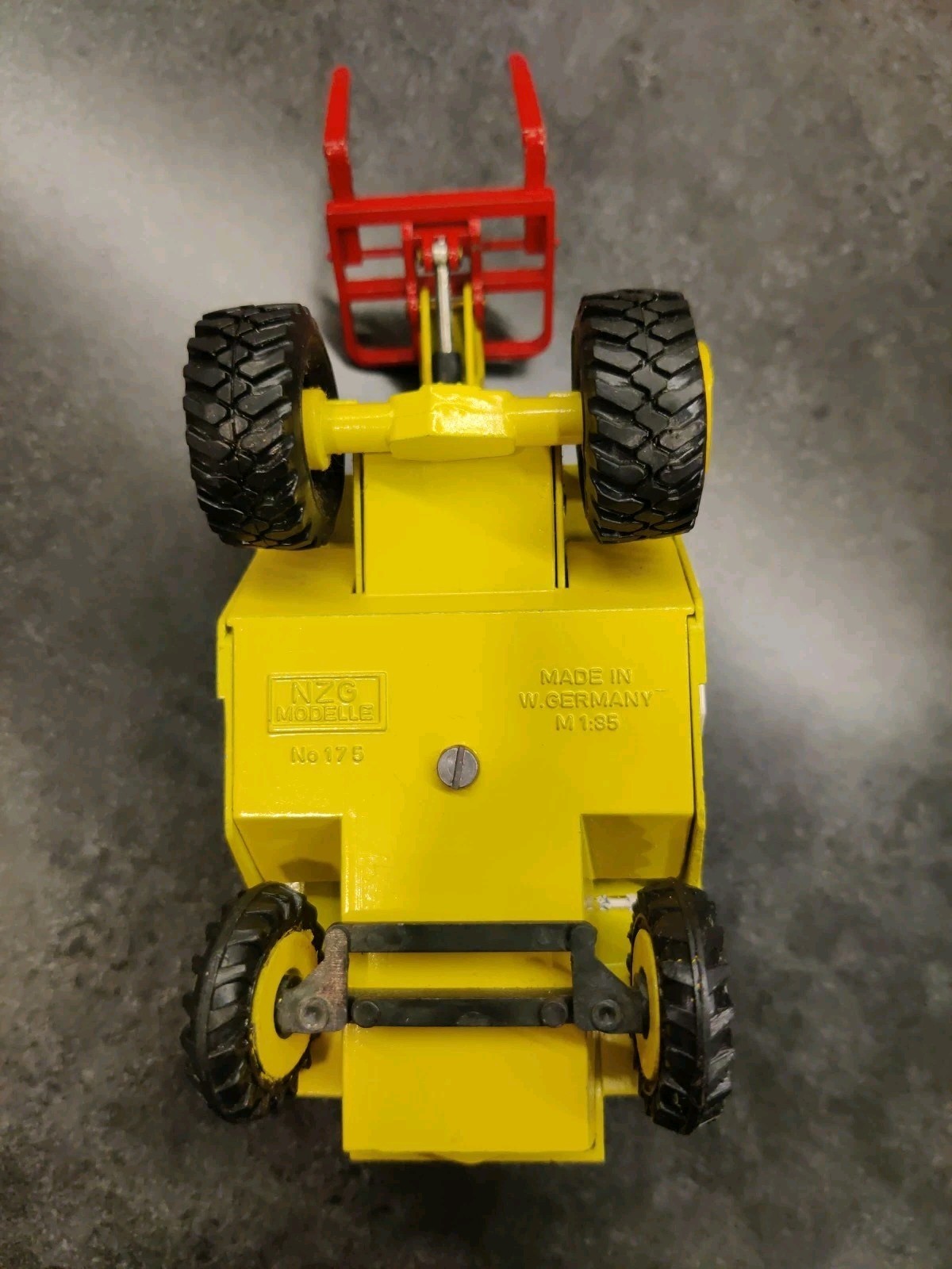 NZG Modelle #175 JCB 520 Telescopic Handler Fork Truck 1:35 W Germany Diecast