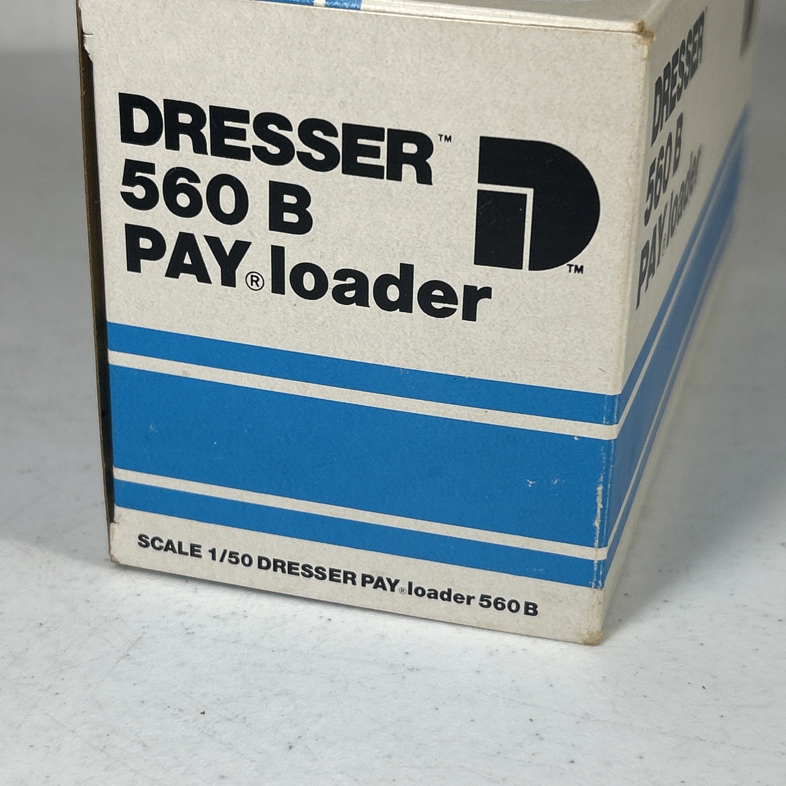 Dresser 560B Loader 1/50 Conrad #2420 N.MIB