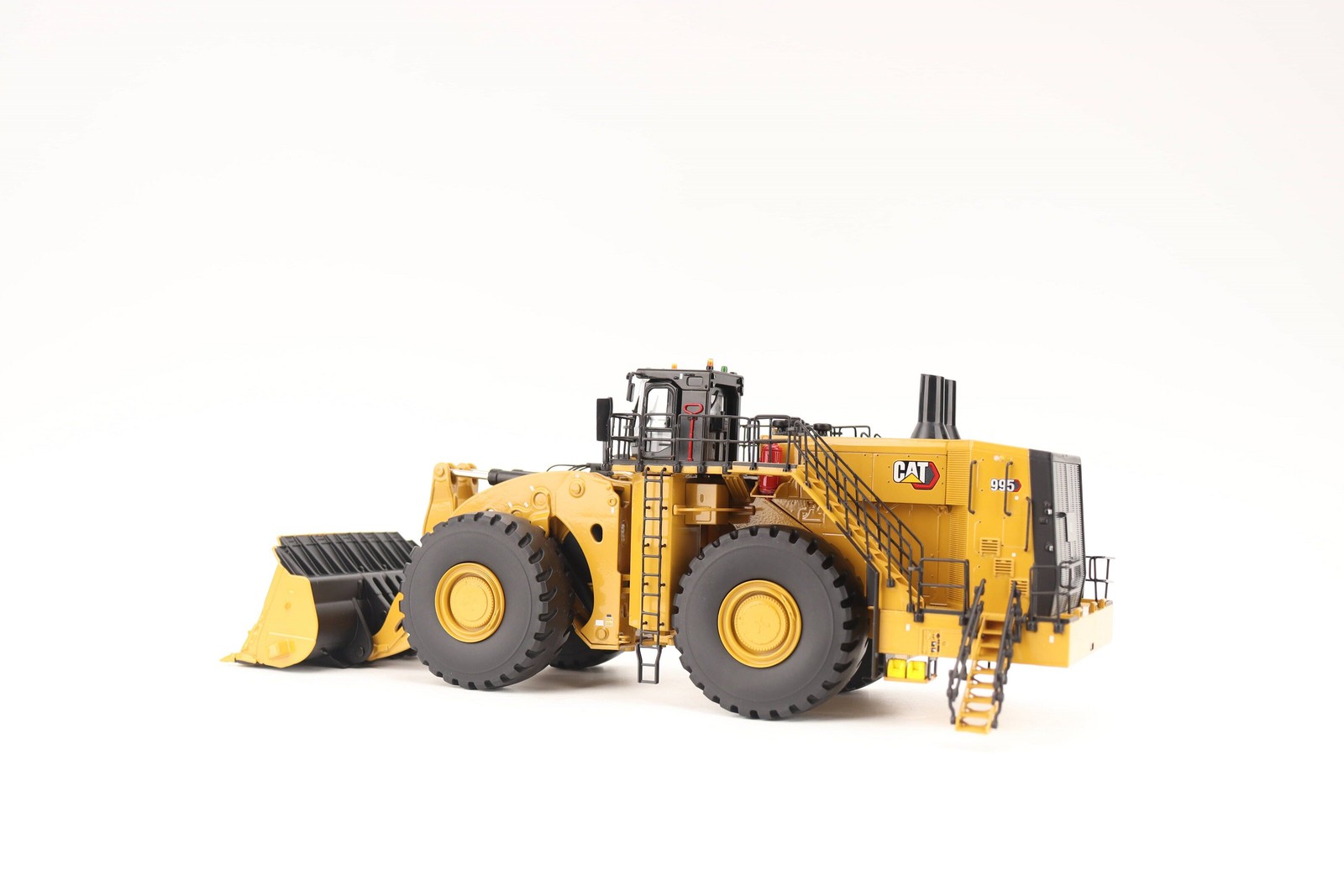 DM1:50 CAT 995 Wheel Loader Alloy Engineering Vehicle Model 85716