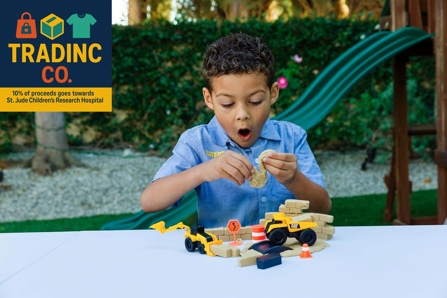 Construction Toys, Dig N’ Build Dirt Playset with 10 Oz of Compound, 2 Little Ma