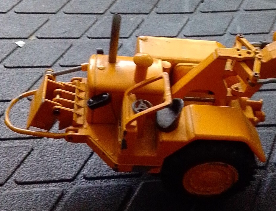 NZG CAT Push Pull Scraper Model 627 Diecast 1:50 Scale W Germany