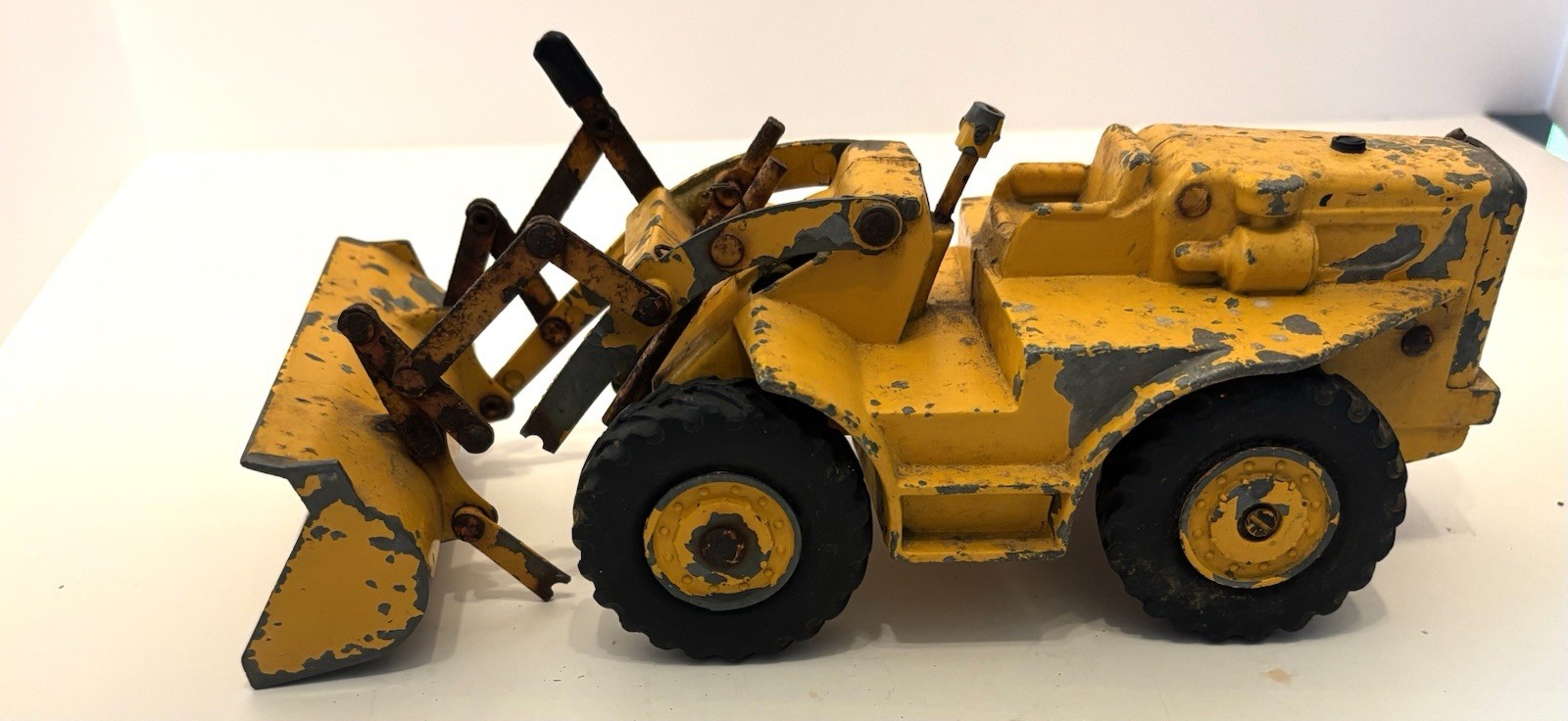 CAT Caterpillar 944 Wheel Loader 1964 1:24 – Parts For Repair