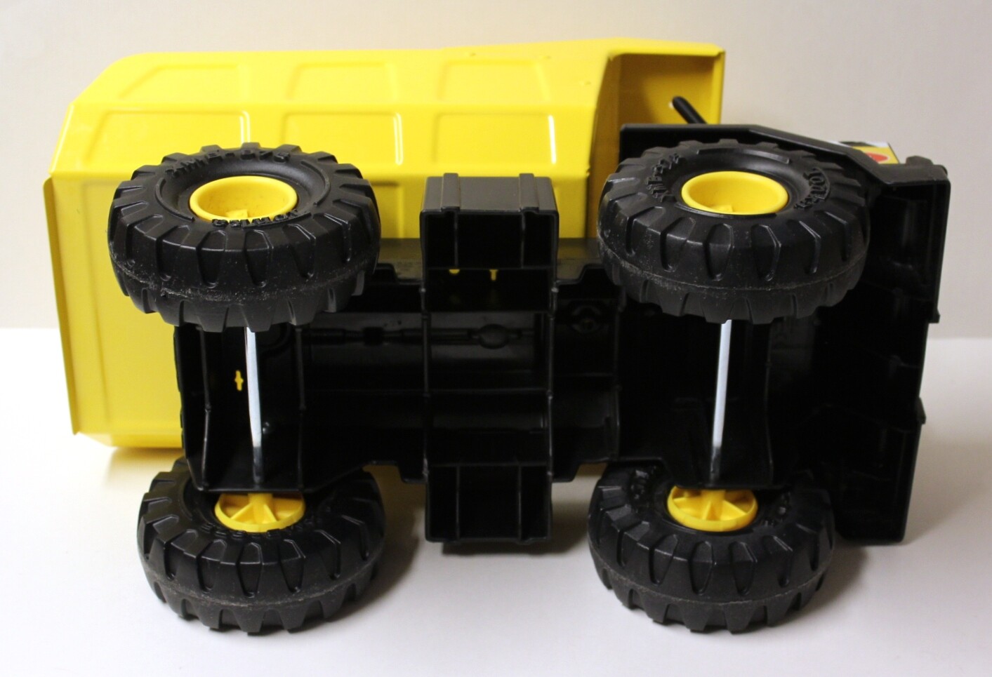 TONKA 354 Mighty Dump Truck Pressed Steel and Plastic