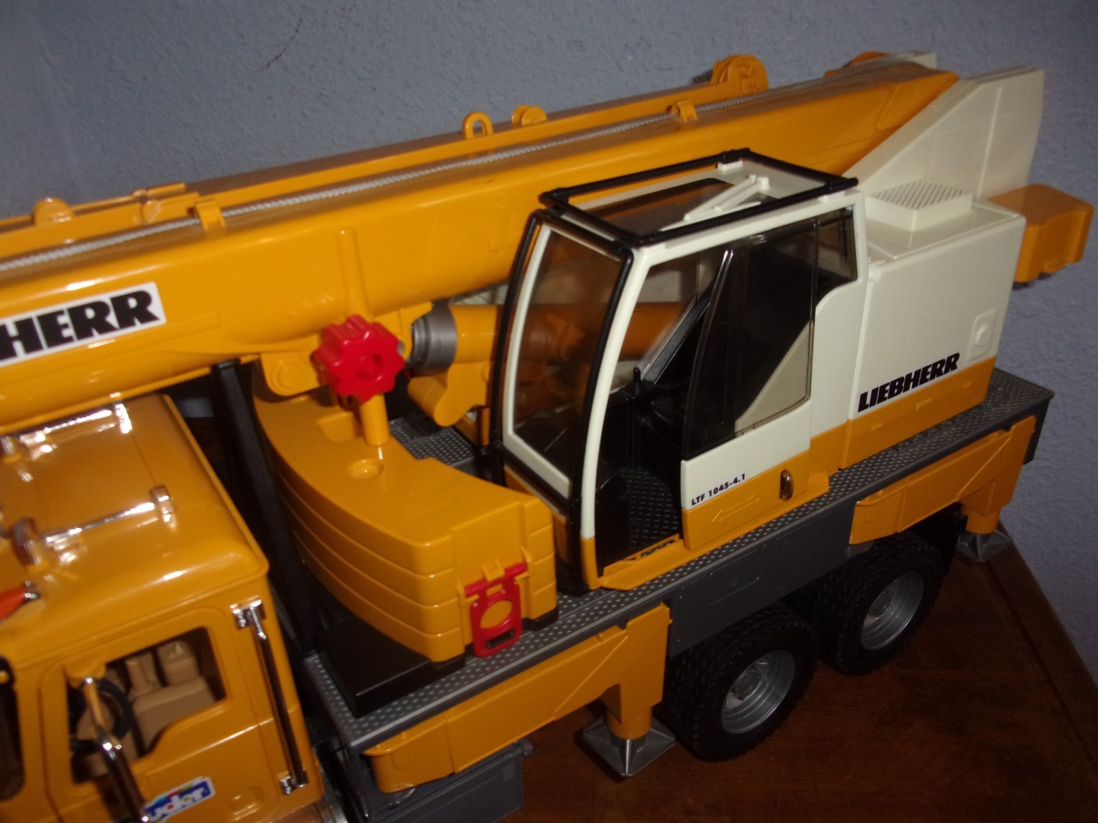 Bruder Mack Granite Liebherr Crane Truck 1/16 scale Mint 100% complete