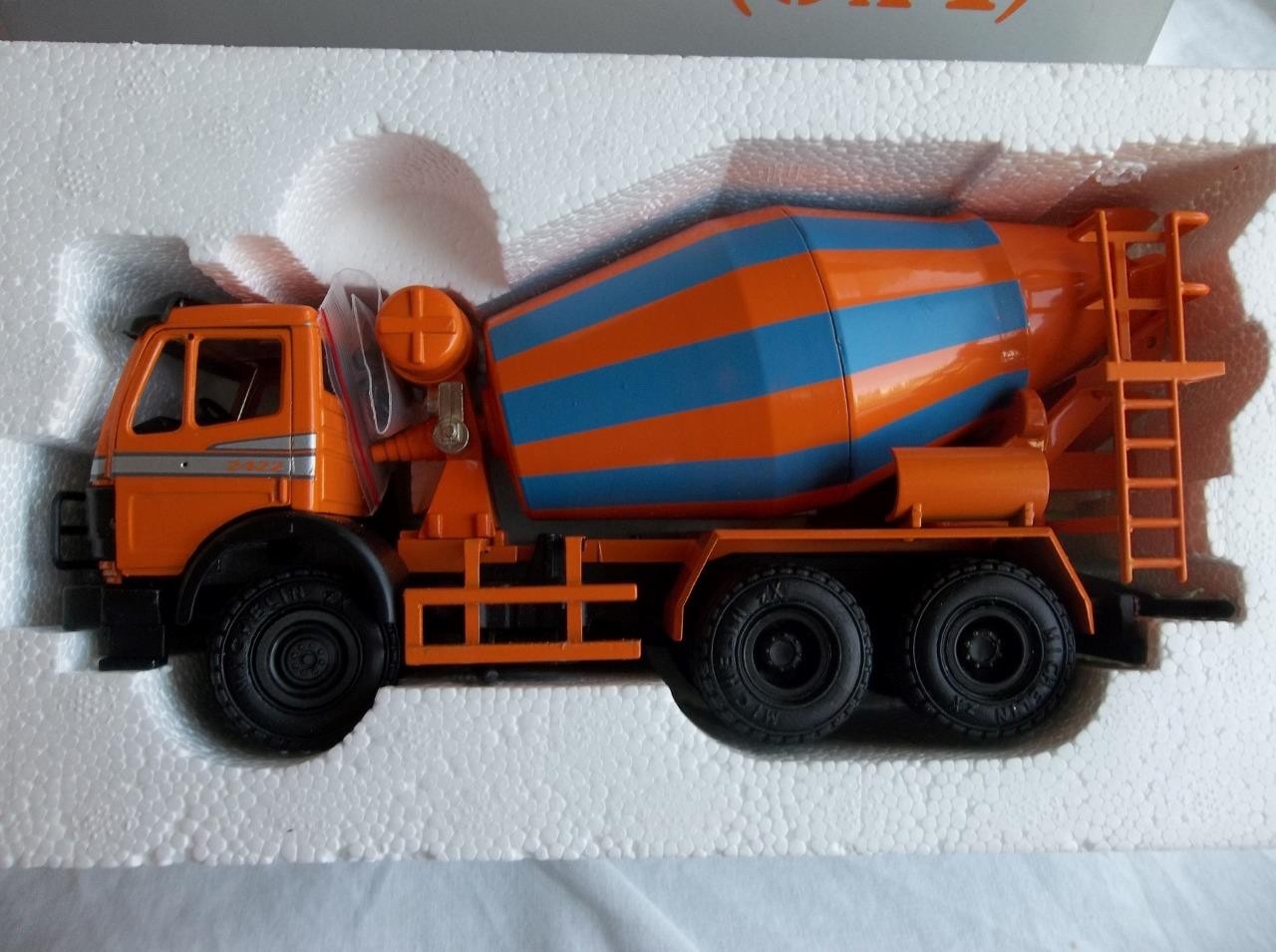 NIB NZG Mercedes Benz 2422B Betonmischer 6×4 Cement Mixer Diecast Orig Box 1:43