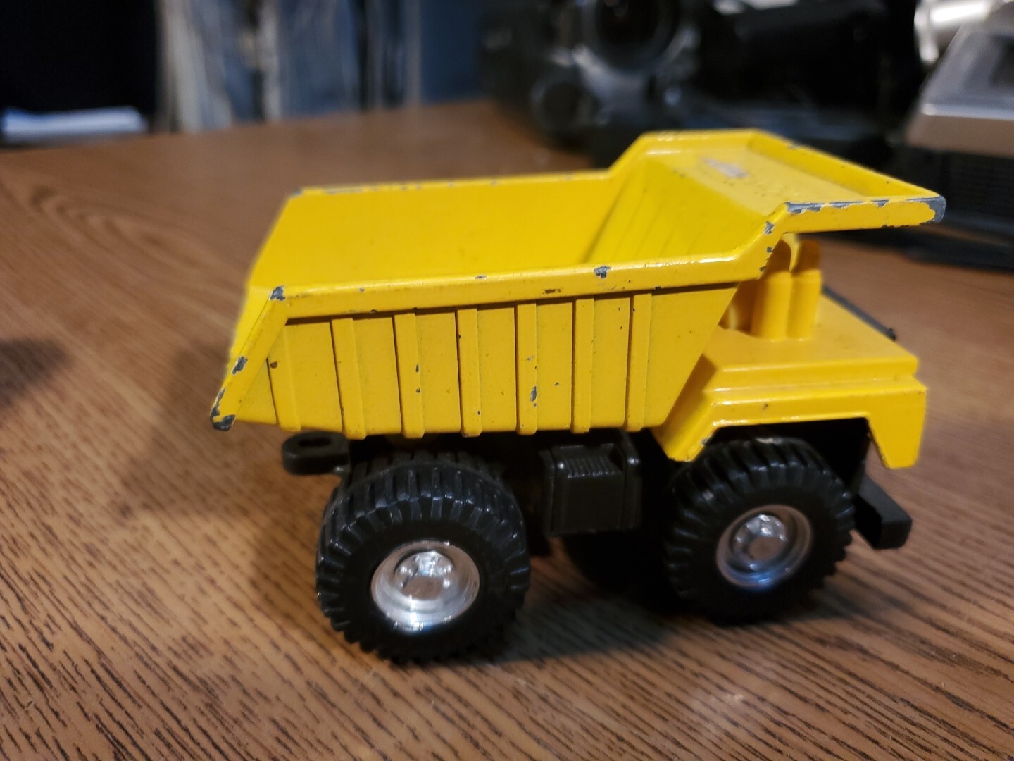 Vintage Remco 1987 Toys Die Cast Yellow Dump Truck Chunky 4” Collectable