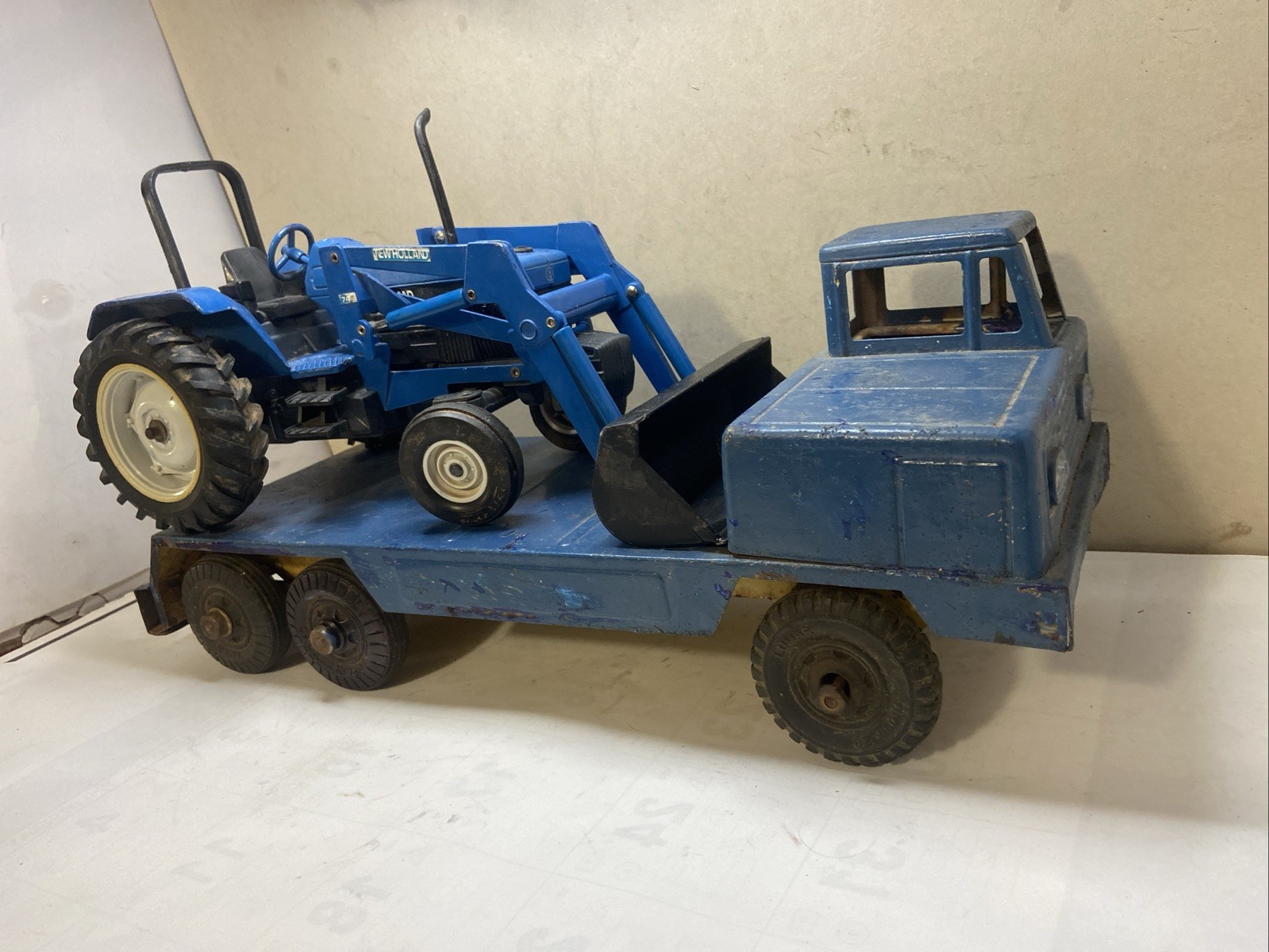 Vintage Nylint Pressed Steel Clark Michigan T-24 Crane Truck With Tractor