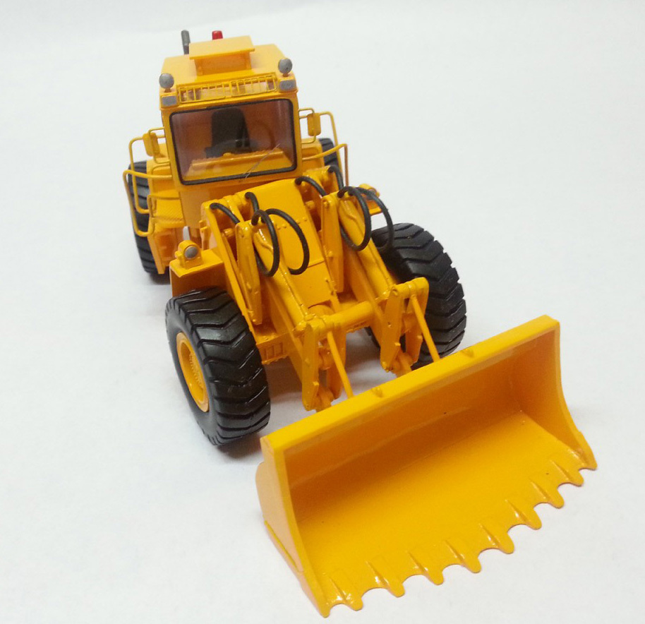 Resin 1/50 Volvo BM 1641 Loader – Ready Made by Fankit Models