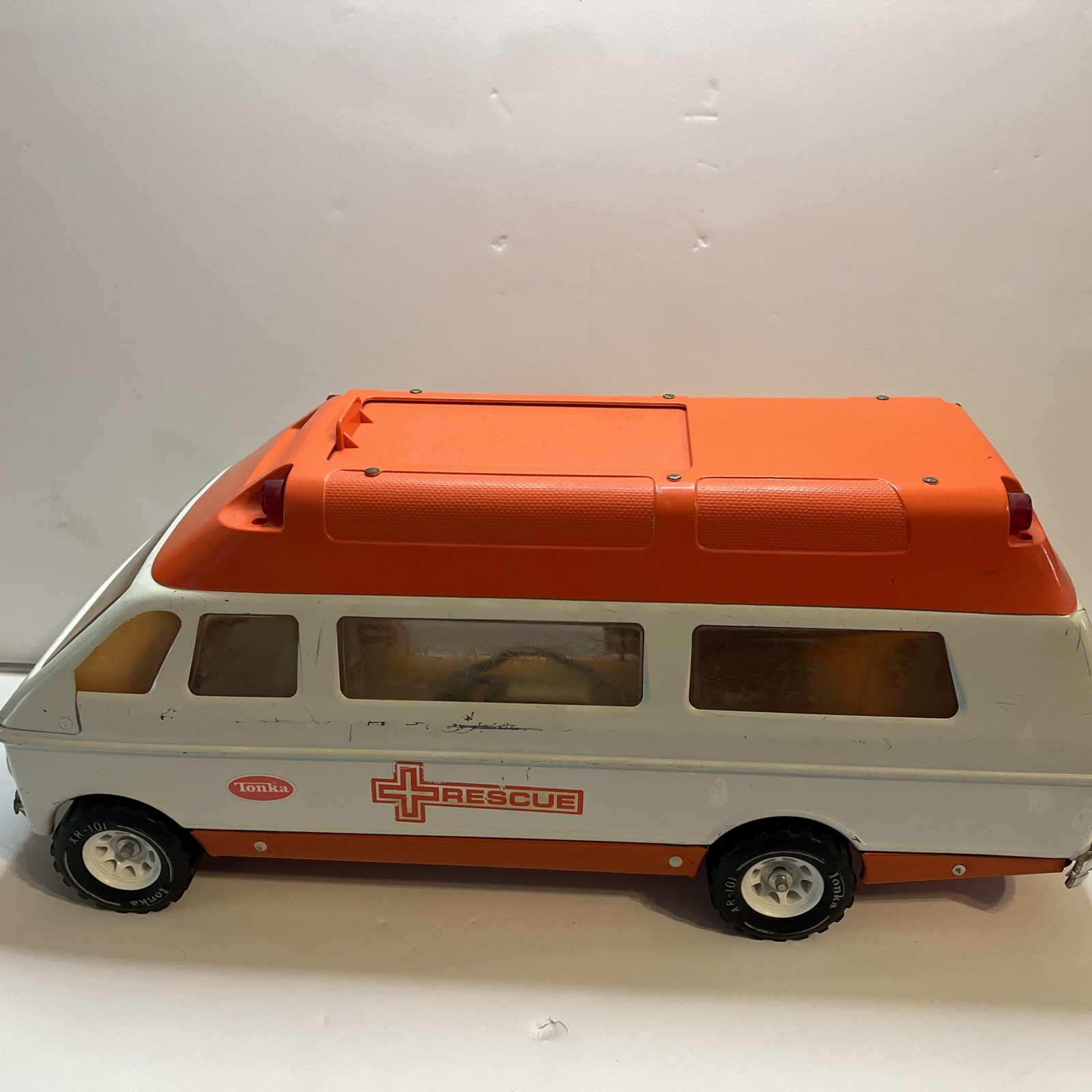 Vintage Tonka Pressed Steel Ambulance Rescue Vehicle Van Truck Orange White 1970