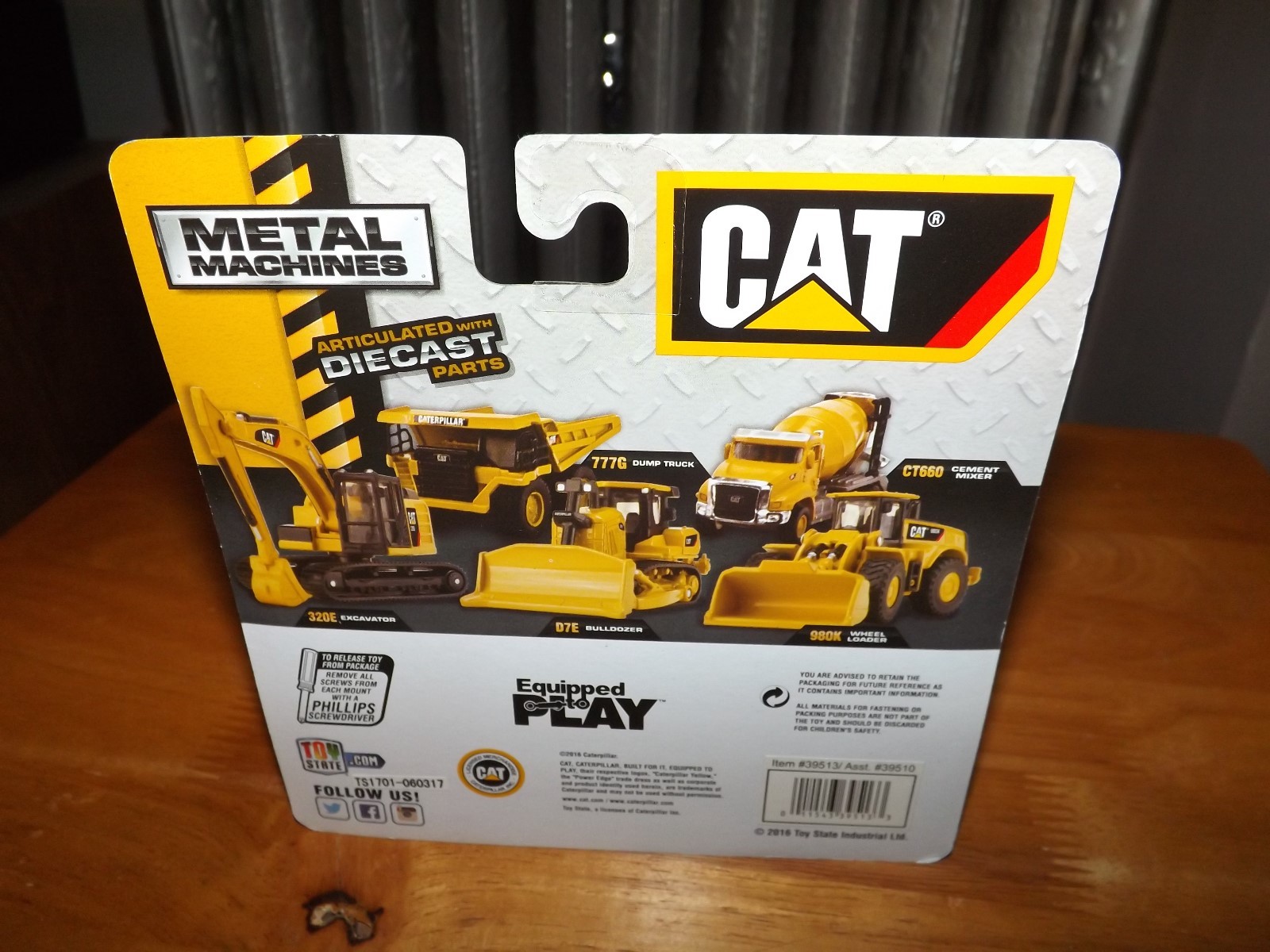 CAT METAL MACHINES, DIE CAST 980K WHEEL LOADER, 1:94 SCALE, 4″ LONG, NIP, 2016