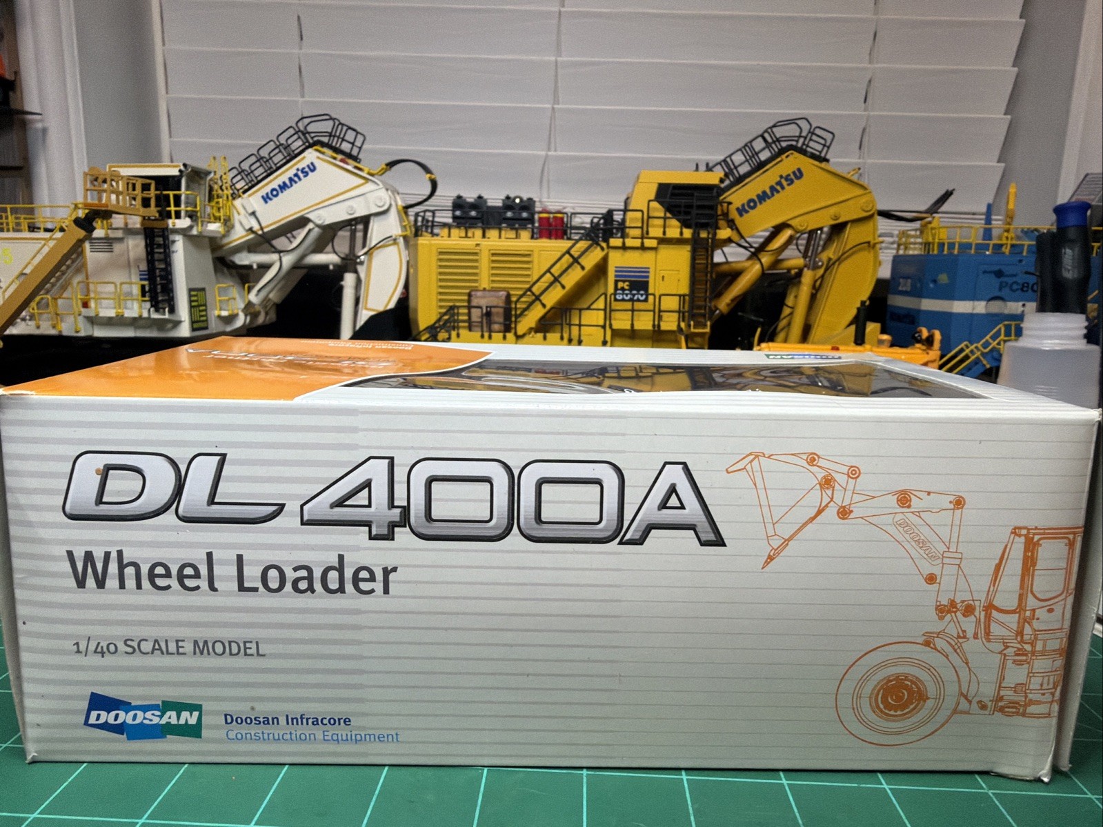 Doosan DL400A Wheel Loader Diecast