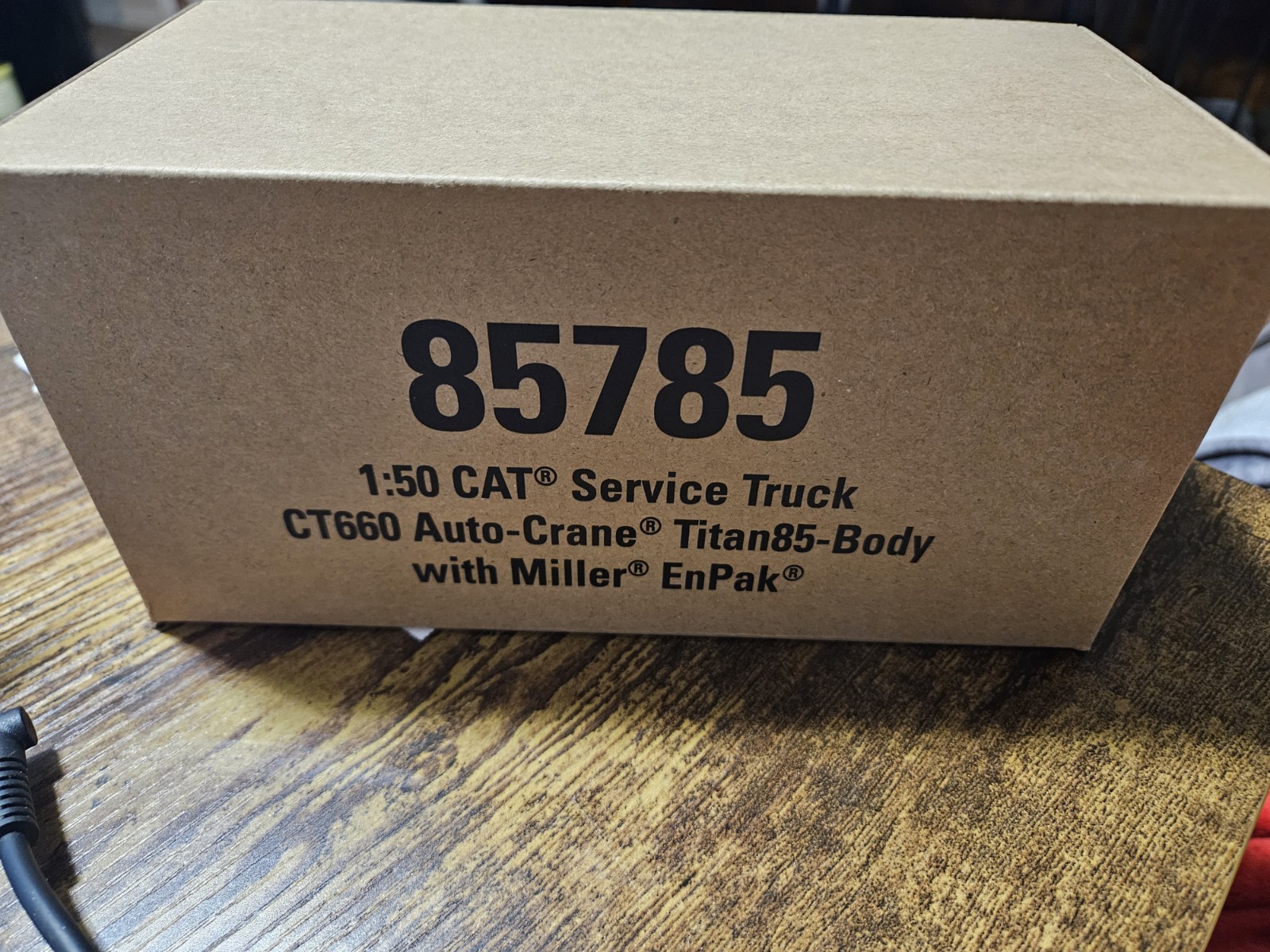 Caterpillar CT660 Auto-Crane Titan 1/50 Diecast