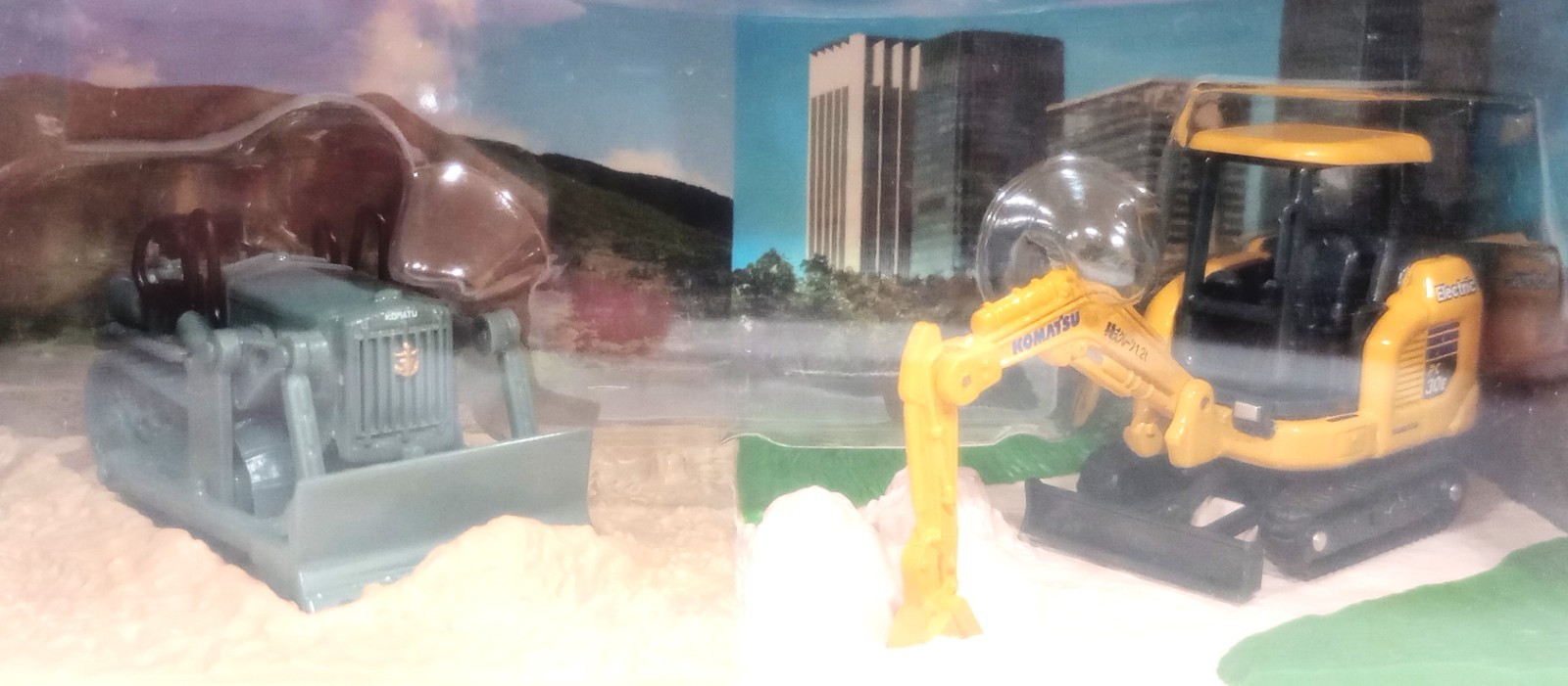Komatsu 1/72 100 Years Anniversary Collection – G40 Bulldozer & PC30E Excavator