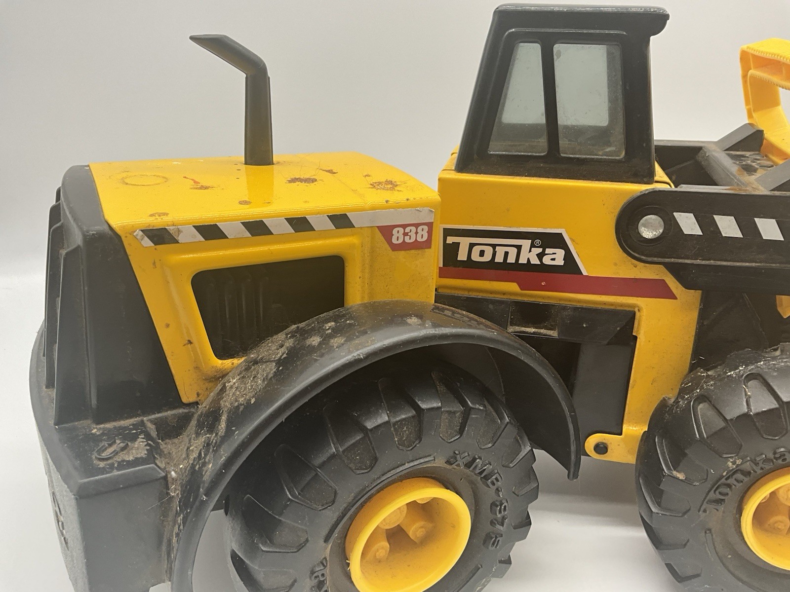 Tonka 952 Construction Front End Loader Excavator Metal & Plastic 18″ Long