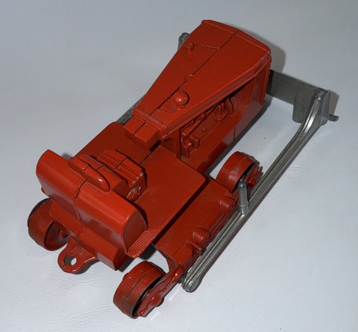 Vintage Hubley No. 769 Crawler Tractor Bulldozer – 1950’s – Great Shape!