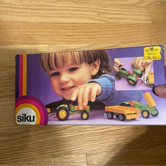 VINTAGE SIKU 1913 Tractor With Trailer NEW WEST GERMANY Zugschlepper Farm Toy