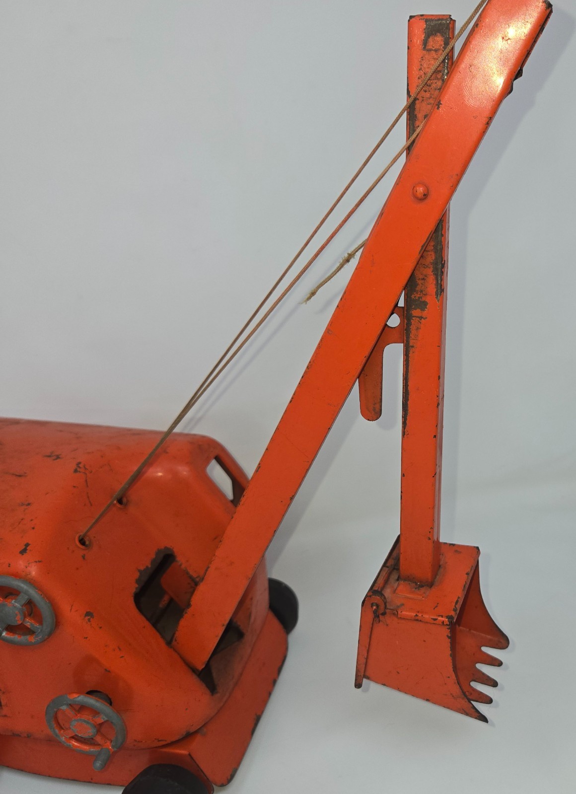 Vintage Pressed Steel Structo Construction Steam Shovel Orange Top Gear Works