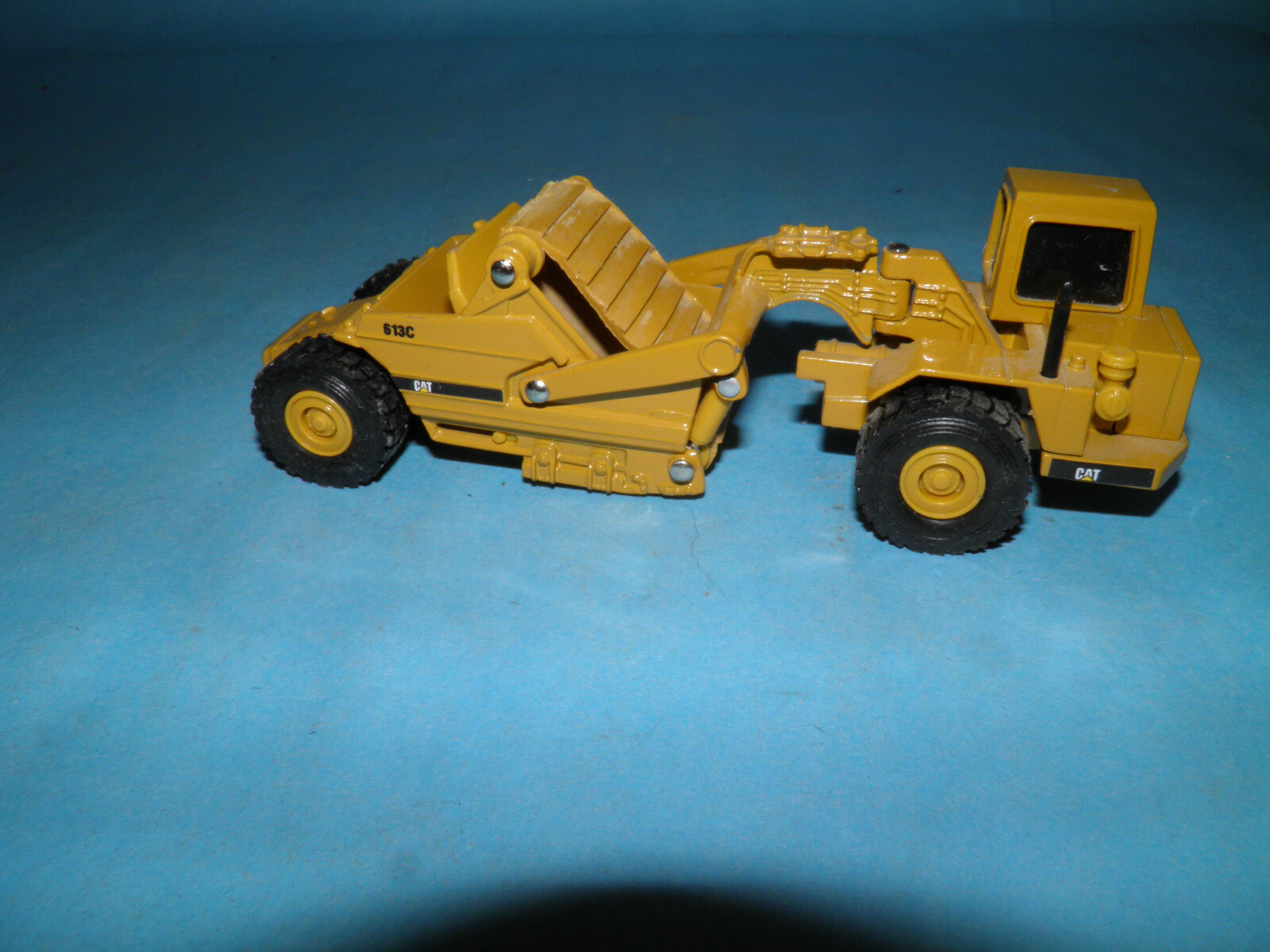 Norscot Group Inc Caterpillar 613C Motor Scraper Die Cast #b