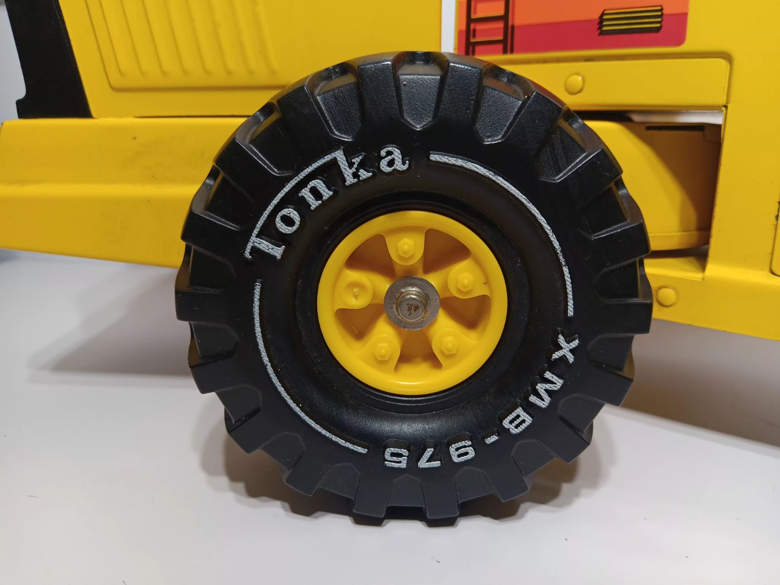 Vintage Tonka truck Turbo Diesel Steel Road Grader XMB 975 Toy 54726