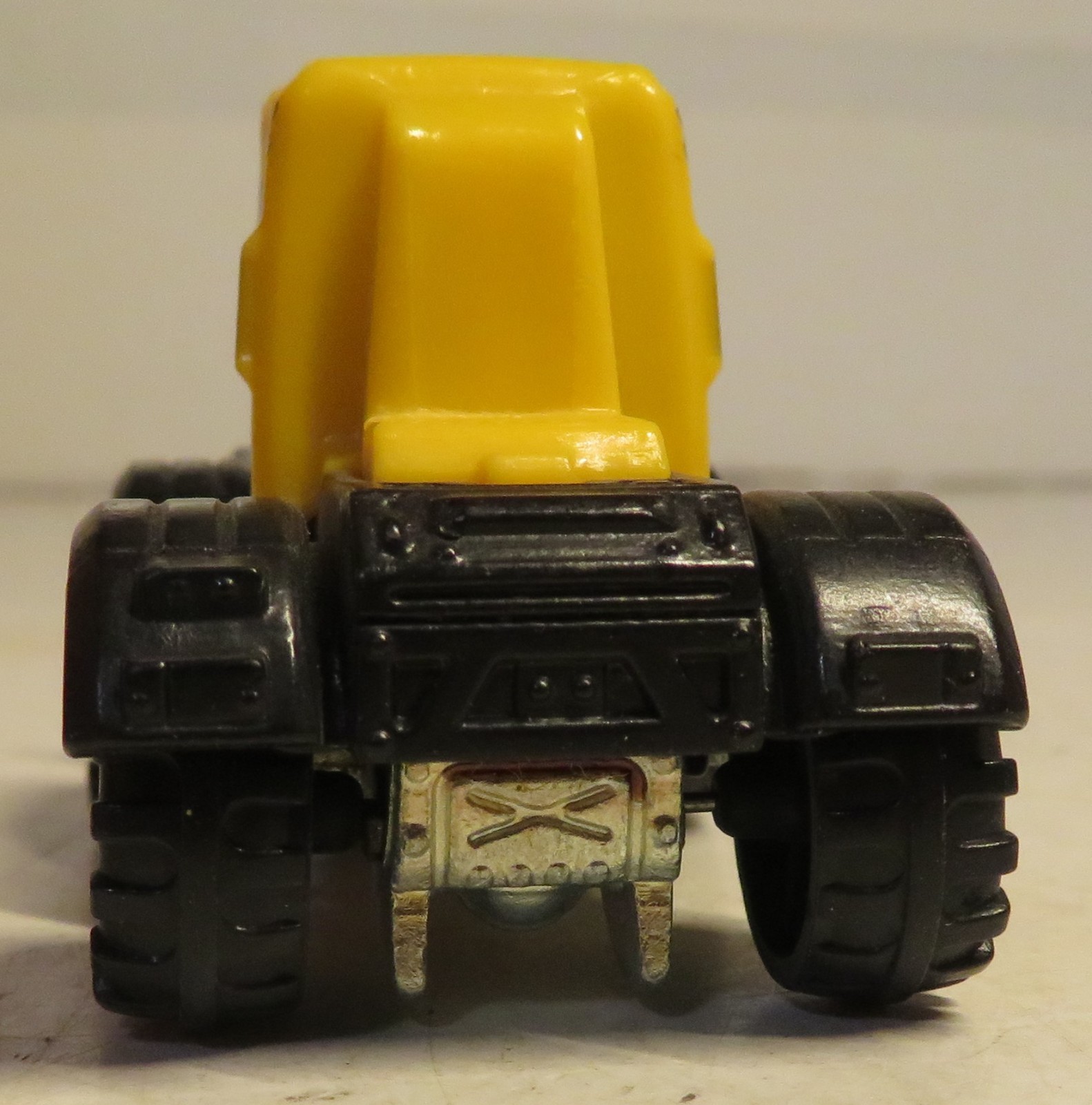 2005 13 Matchbox Plowverizer Tractor Ice Plow YELLOW BLACK Equipment Mover Toy