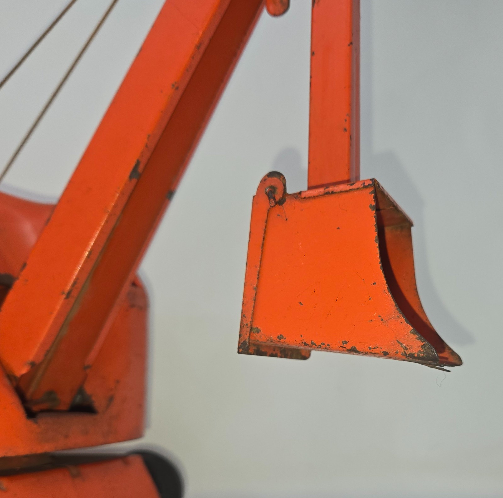 Vintage Pressed Steel Structo Construction Steam Shovel Orange Top Gear Works
