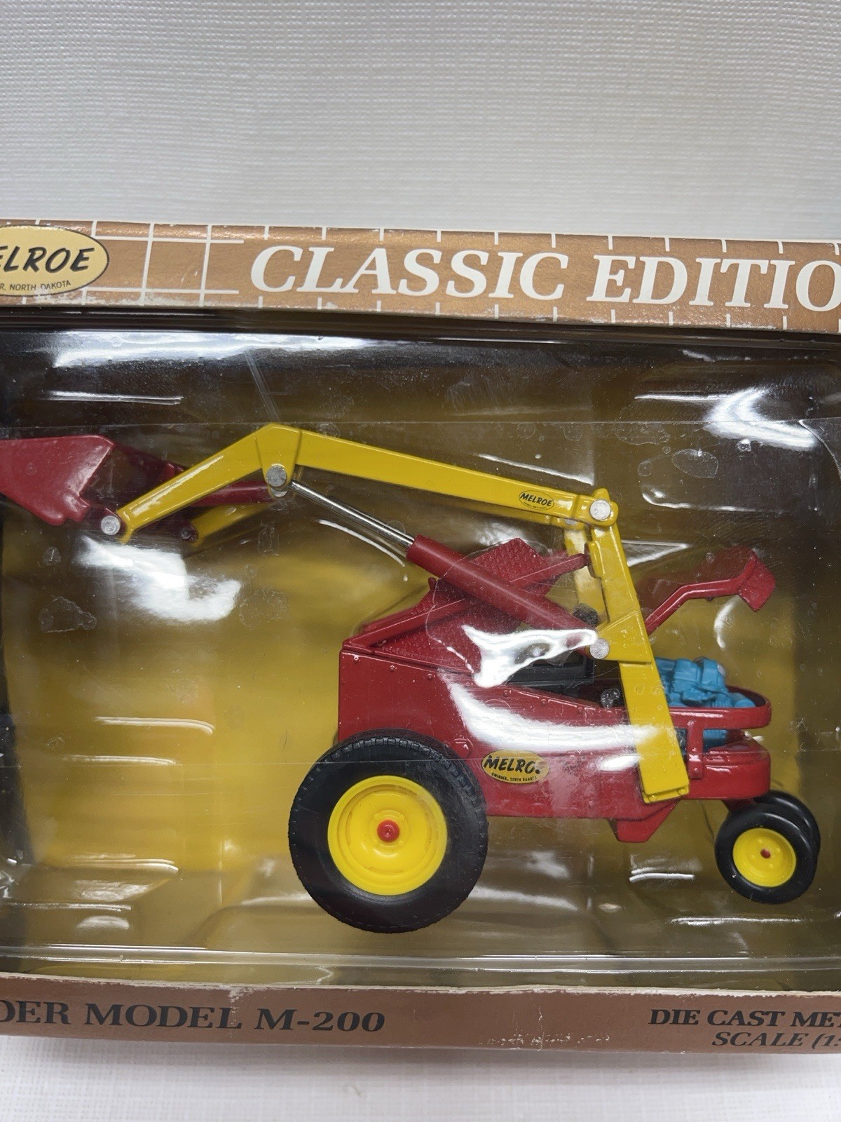 Melroe Bobcat M-200 Loader – Clover 1:25 Scale Diecast Model #6722771