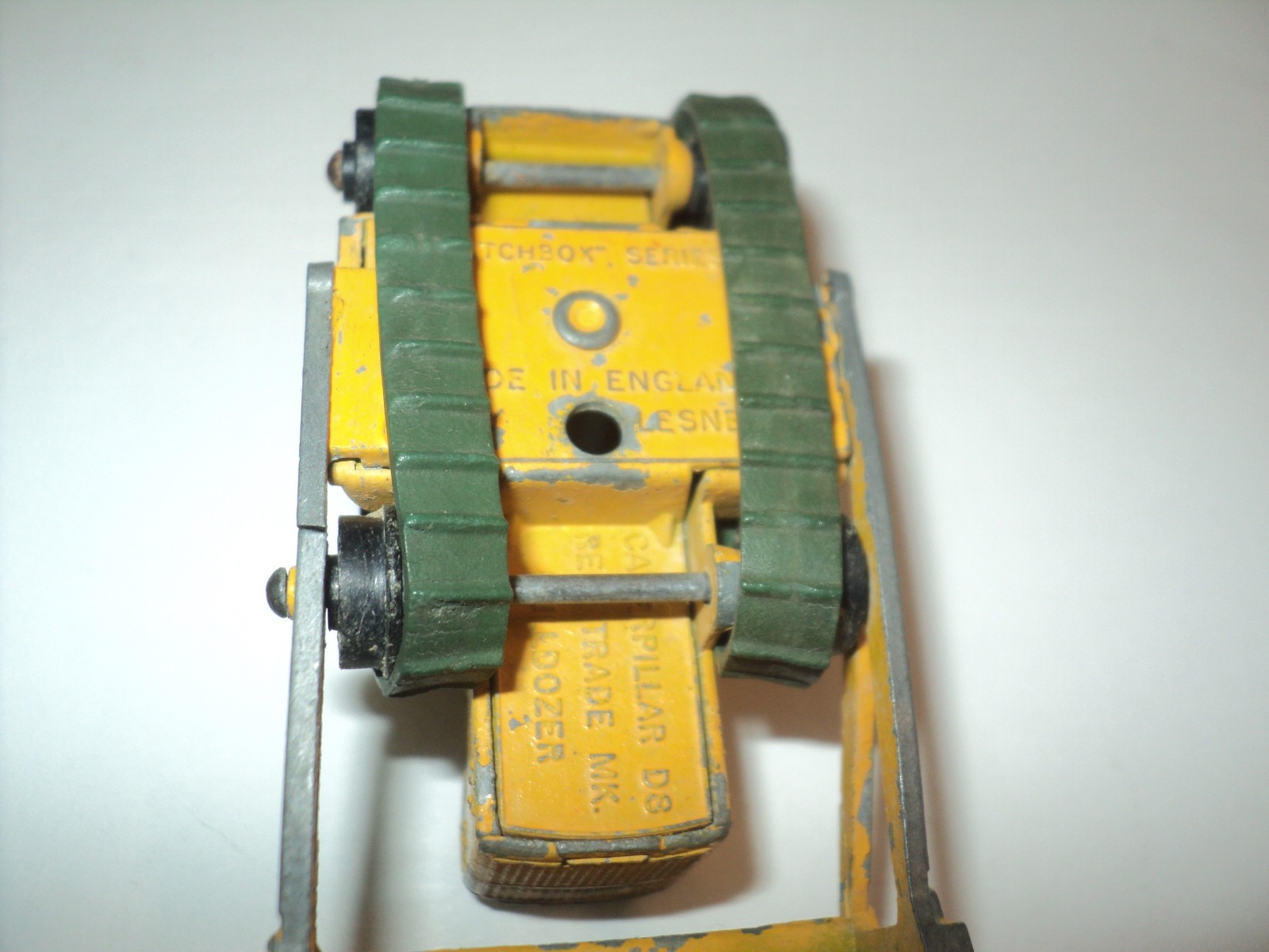 Matchbox Series No. 18 Caterpillar D3 Bulldozer 1958 Made in England by Lesney