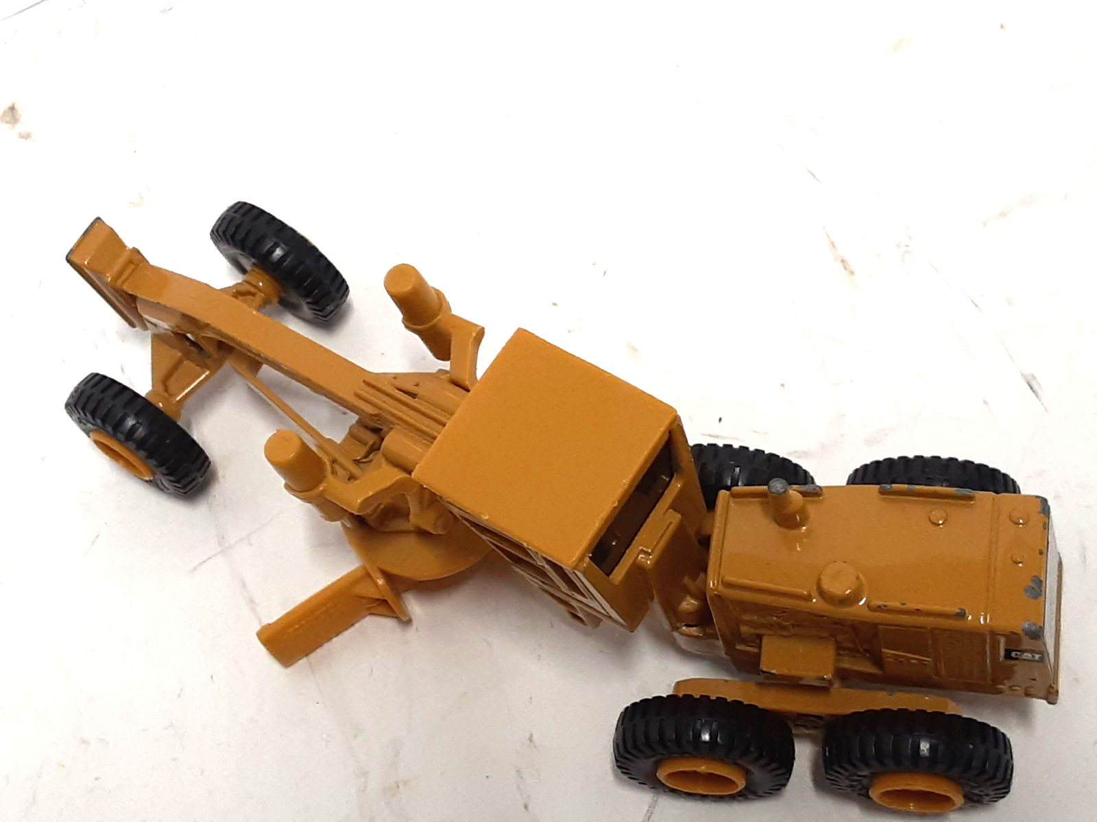CAT Articulated Motorgrader Model 12G Scale 1:64 Die-cast ERTL, No Box…