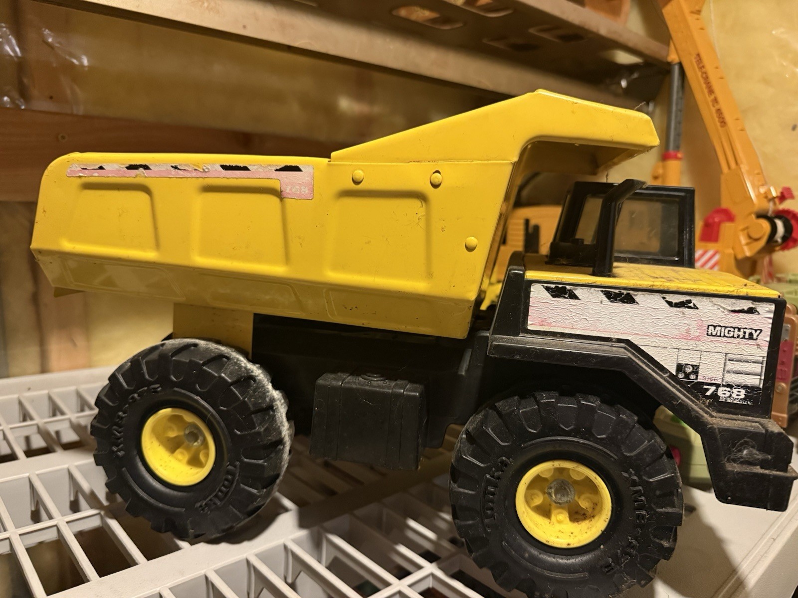 Tonka Mighty 768 Dump Truck Diecast Construction Vehicle Yellow/Black